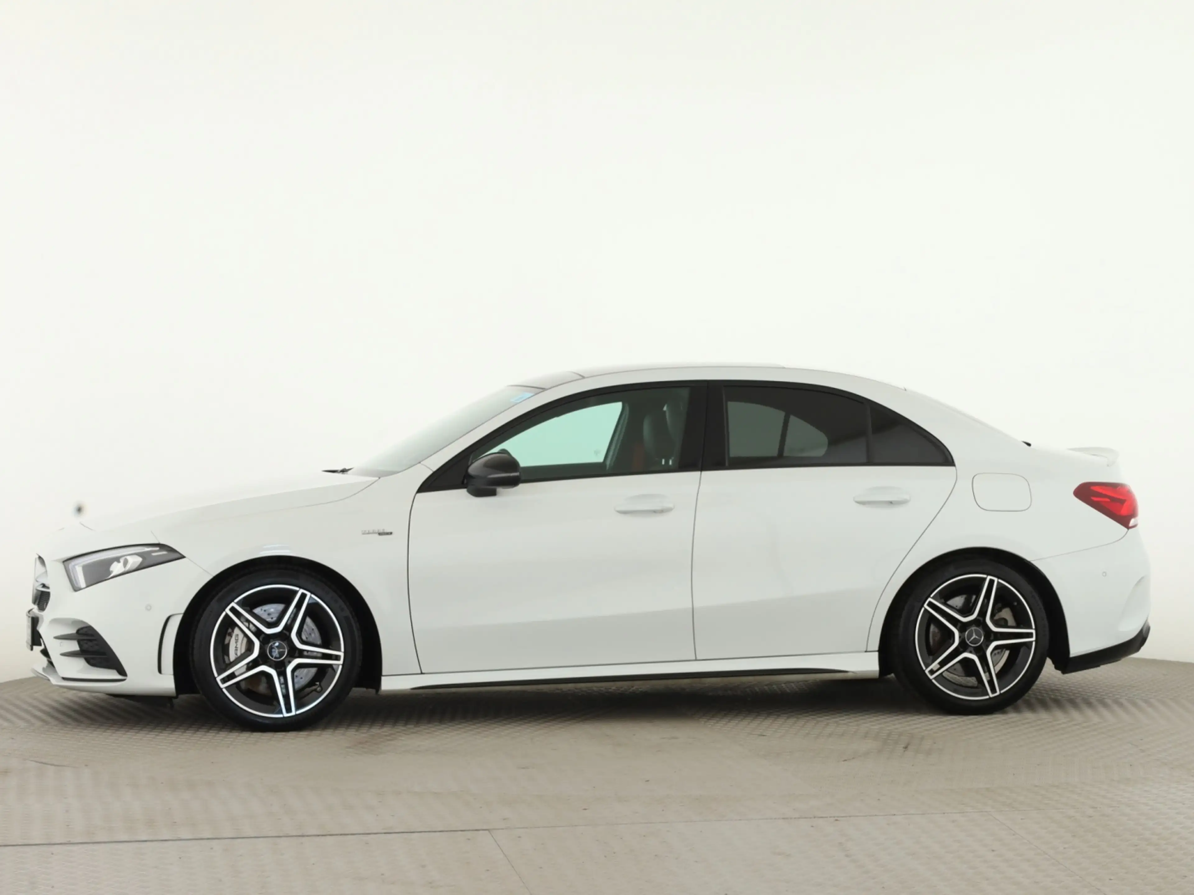 Mercedes-Benz A 35 AMG 4M Lim *AHK*Burmester*Panorama*LED*Kam. — photo 7
