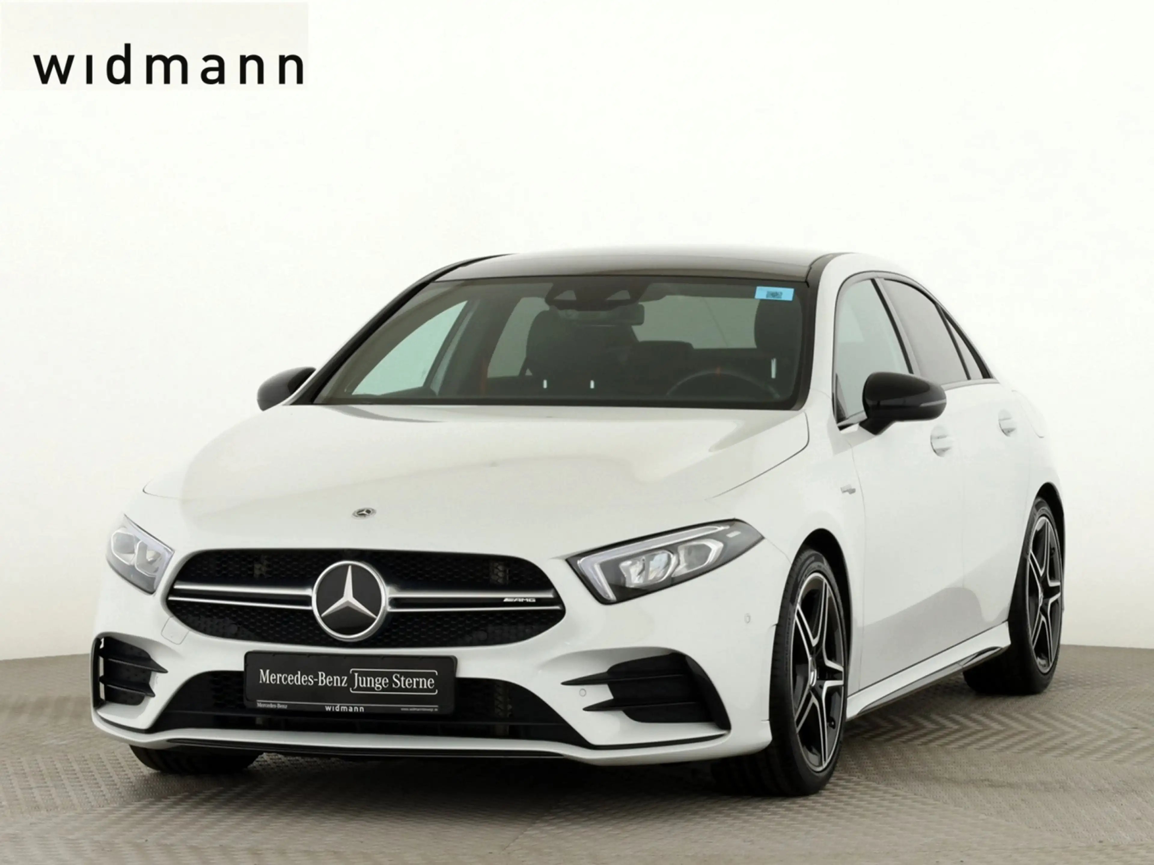 Mercedes-Benz A 35 AMG 4M Lim *AHK*Burmester*Panorama*LED*Kam.