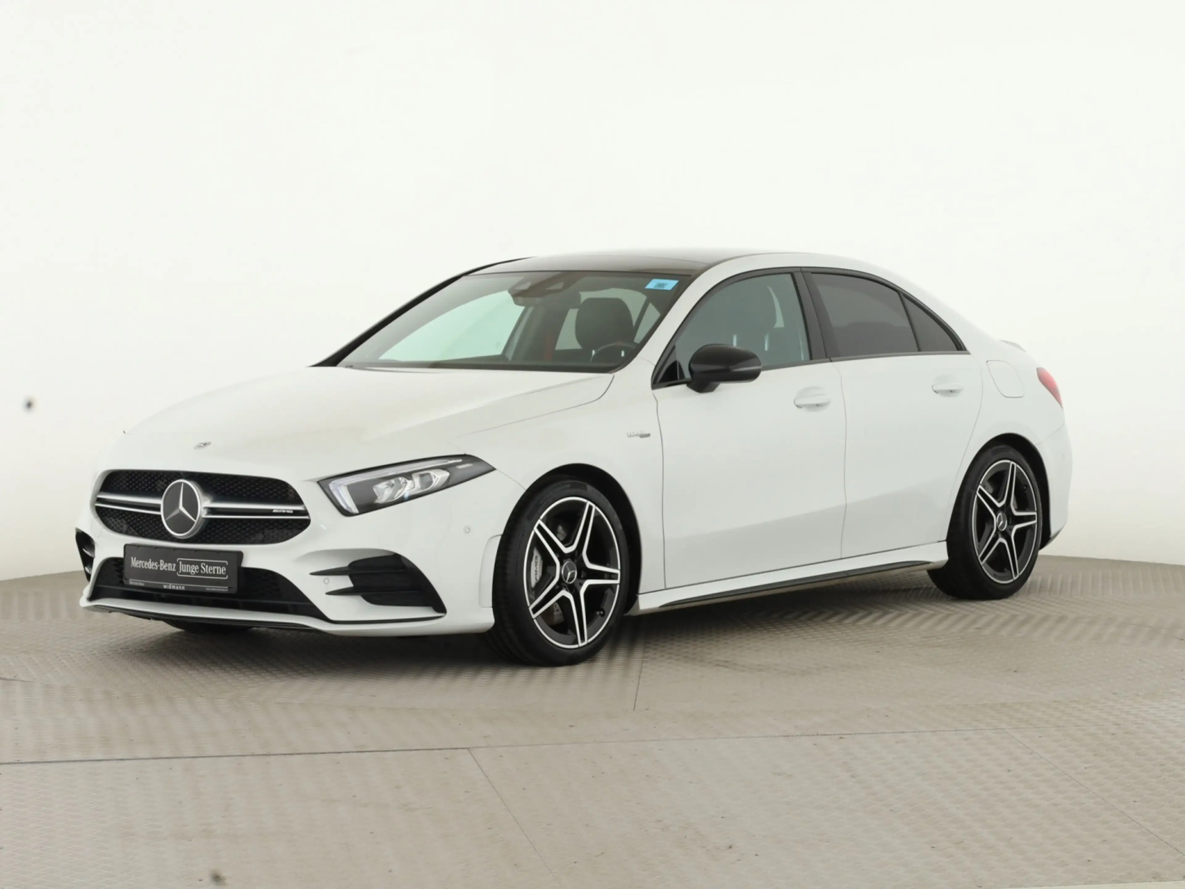 Mercedes-Benz A 35 AMG 4M Lim *AHK*Burmester*Panorama*LED*Kam. — photo 5