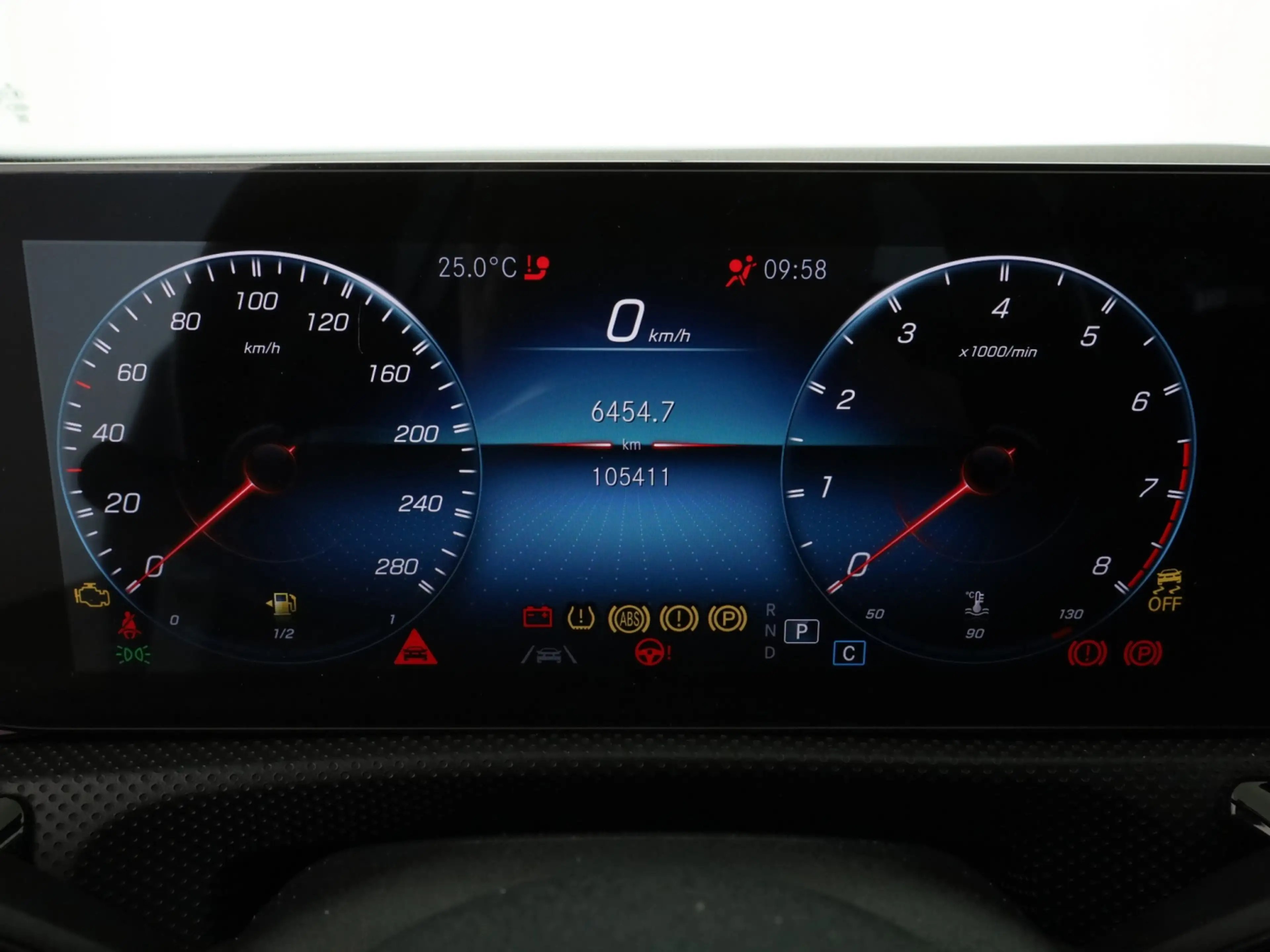 Mercedes-Benz A 35 AMG 4M Lim *AHK*Burmester*Panorama*LED*Kam. — photo 12