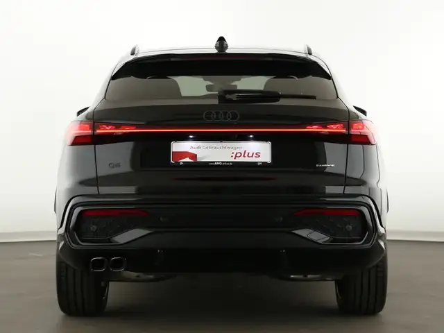 Audi Q5 view 6