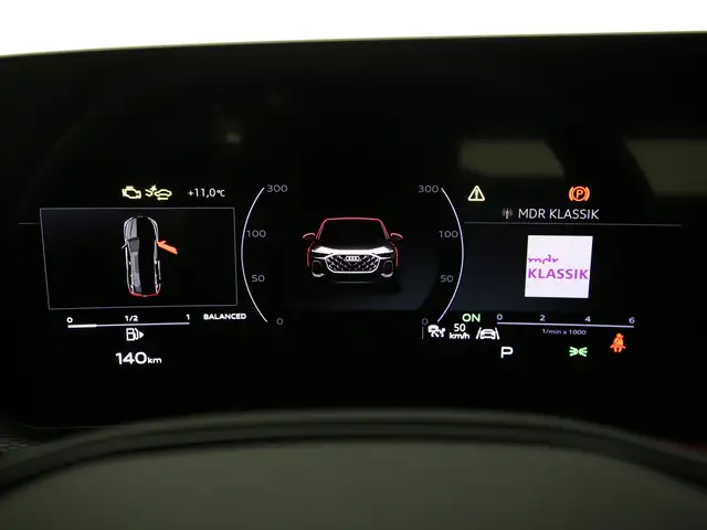 Audi Q5 view 12