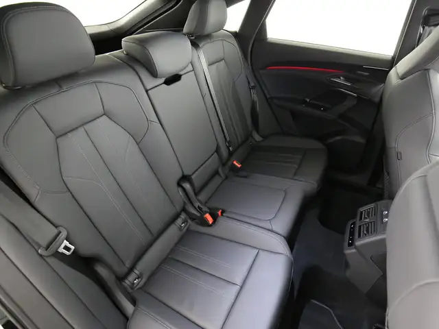 Audi Q5 view 15