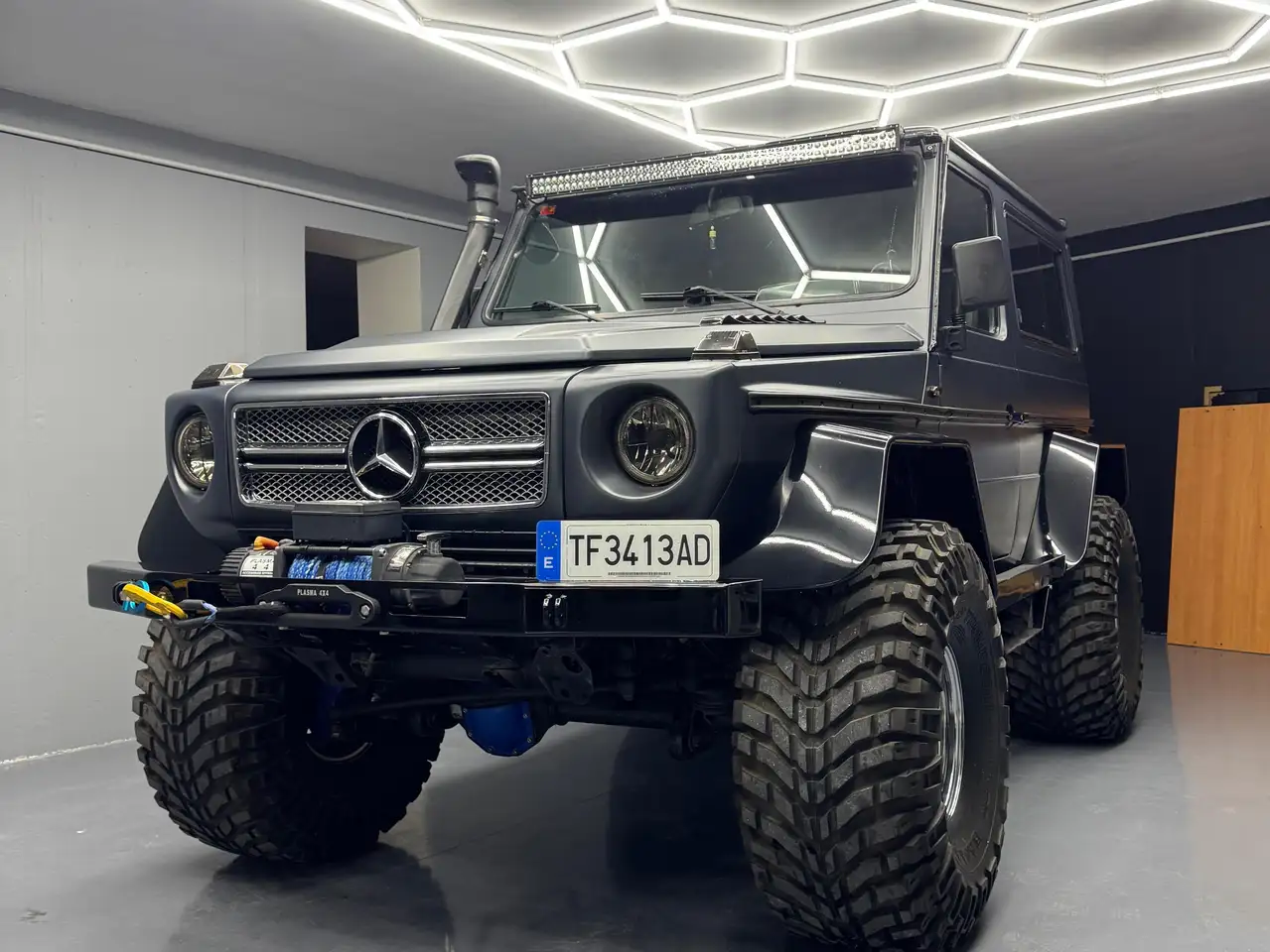 Mercedes-Benz G 230