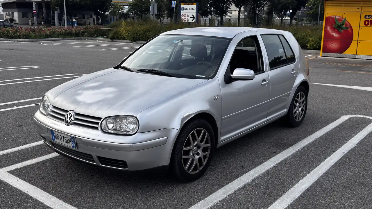 Volkswagen Golf 1.6 Highline, foto 2