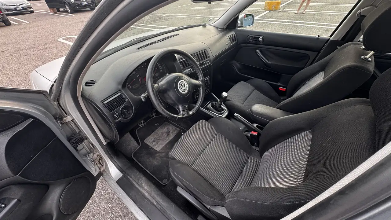 Volkswagen Golf 1.6 Highline, foto 5