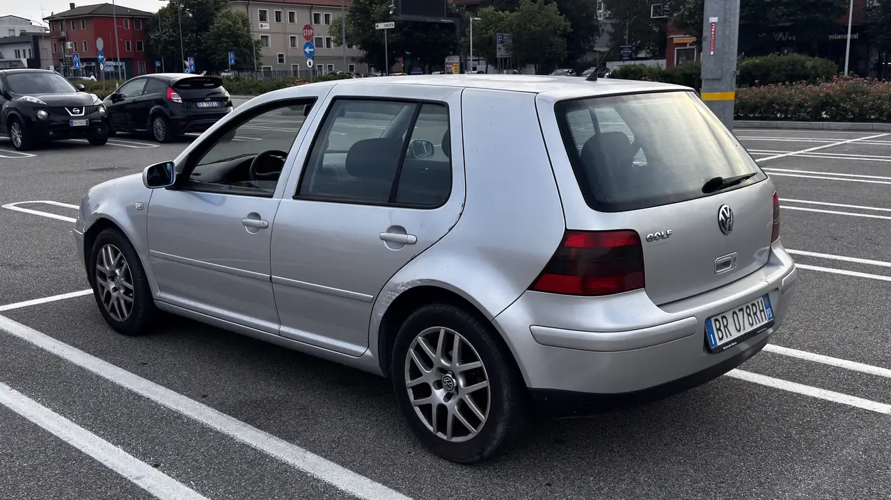 Volkswagen Golf 1.6 Highline, foto 3