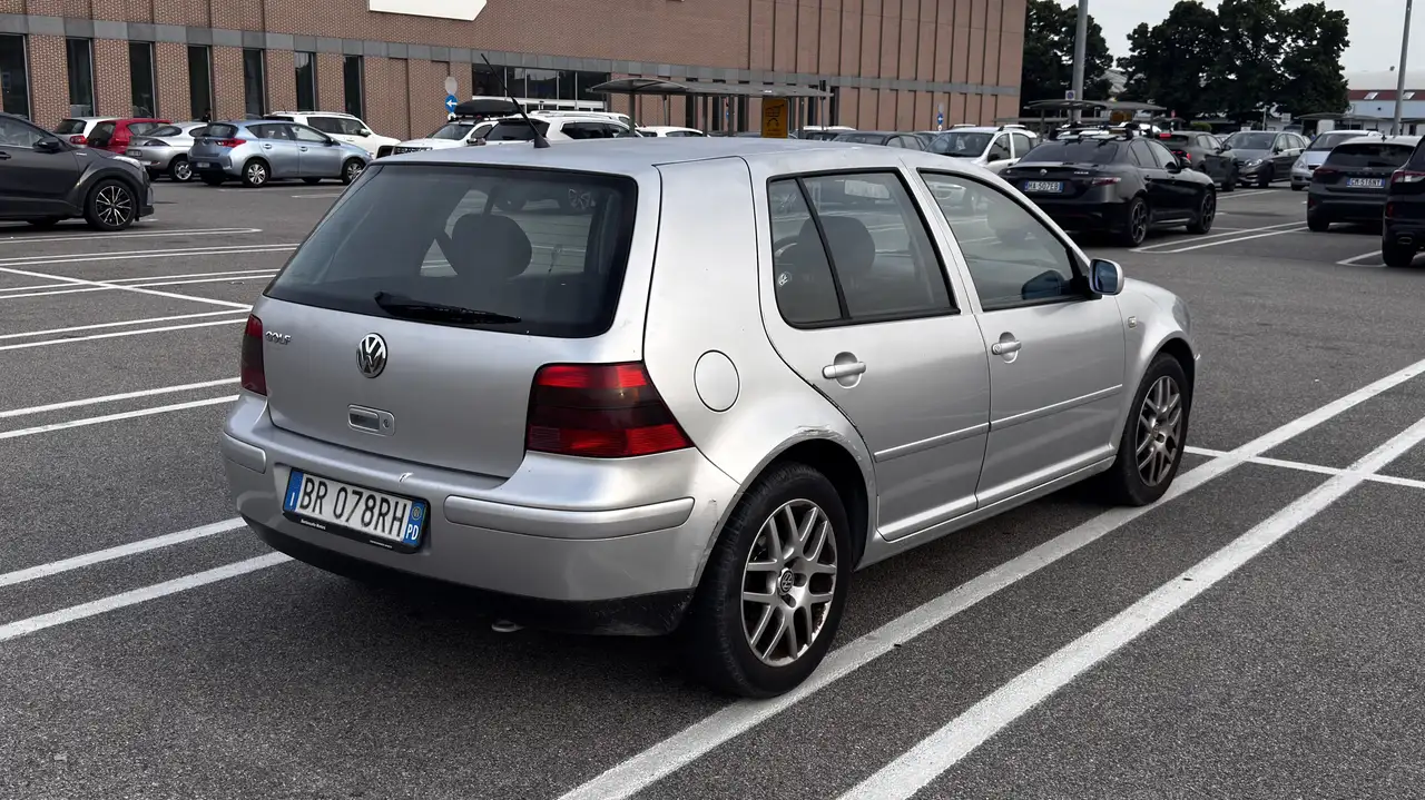 Volkswagen Golf 1.6 Highline, foto 4