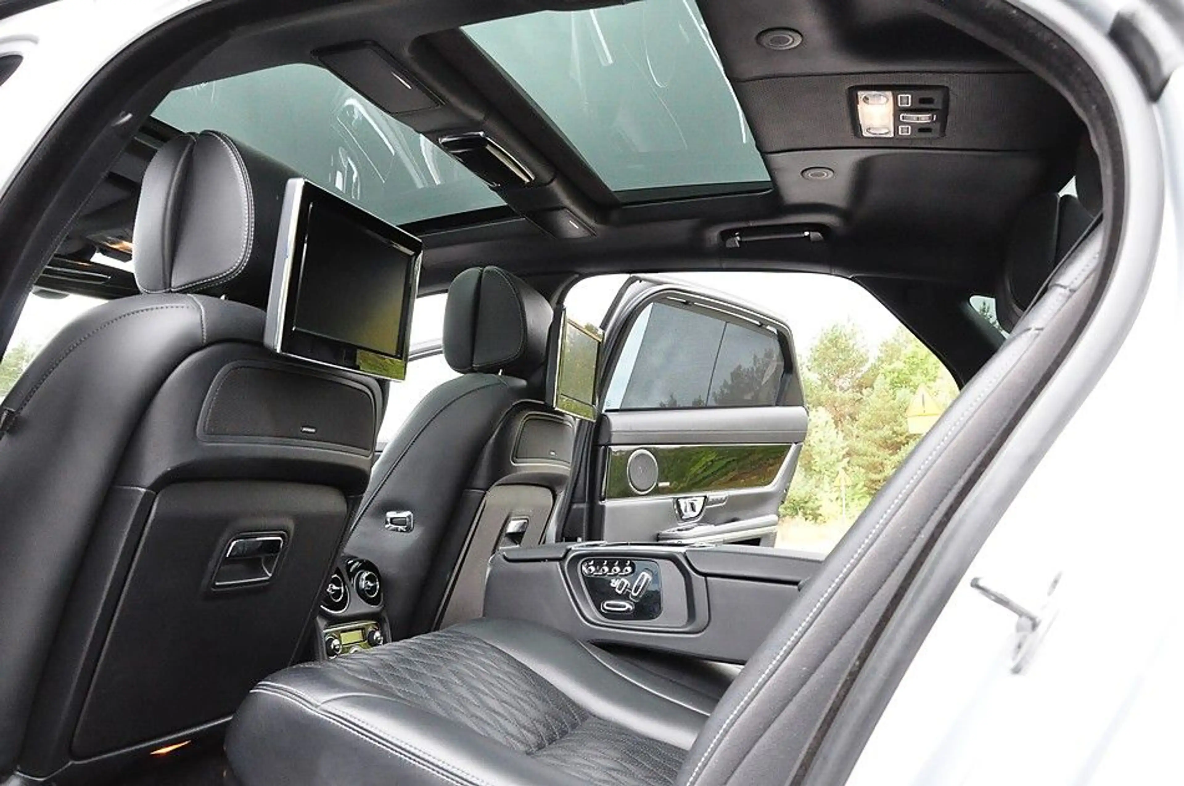 Jaguar XJ Portfolio Lang  Vollaustattung — photo 28