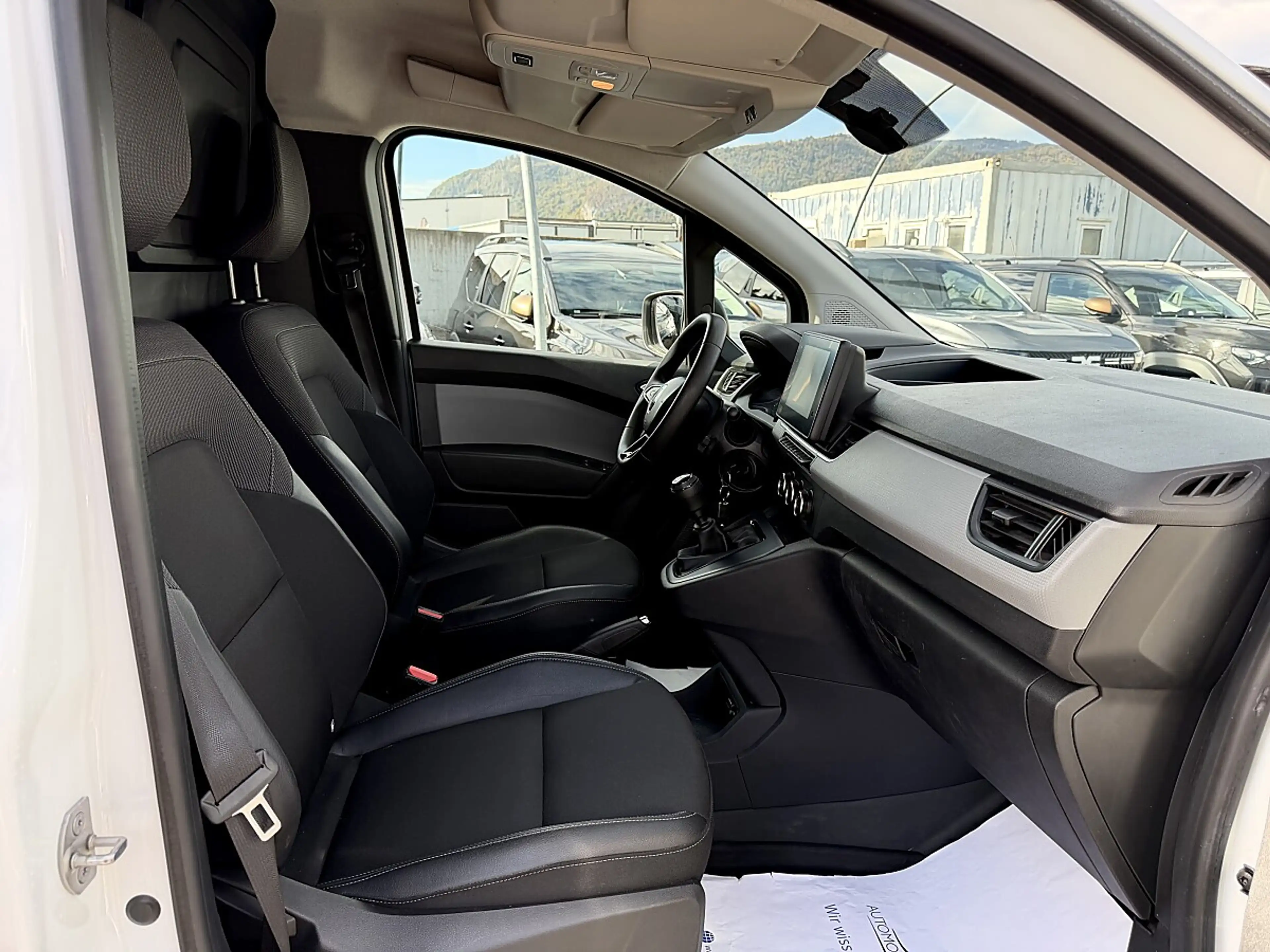 Renault Kangoo Van Edition One dCi95 L1 mittel AHK PDC 8-fach ... — photo 8