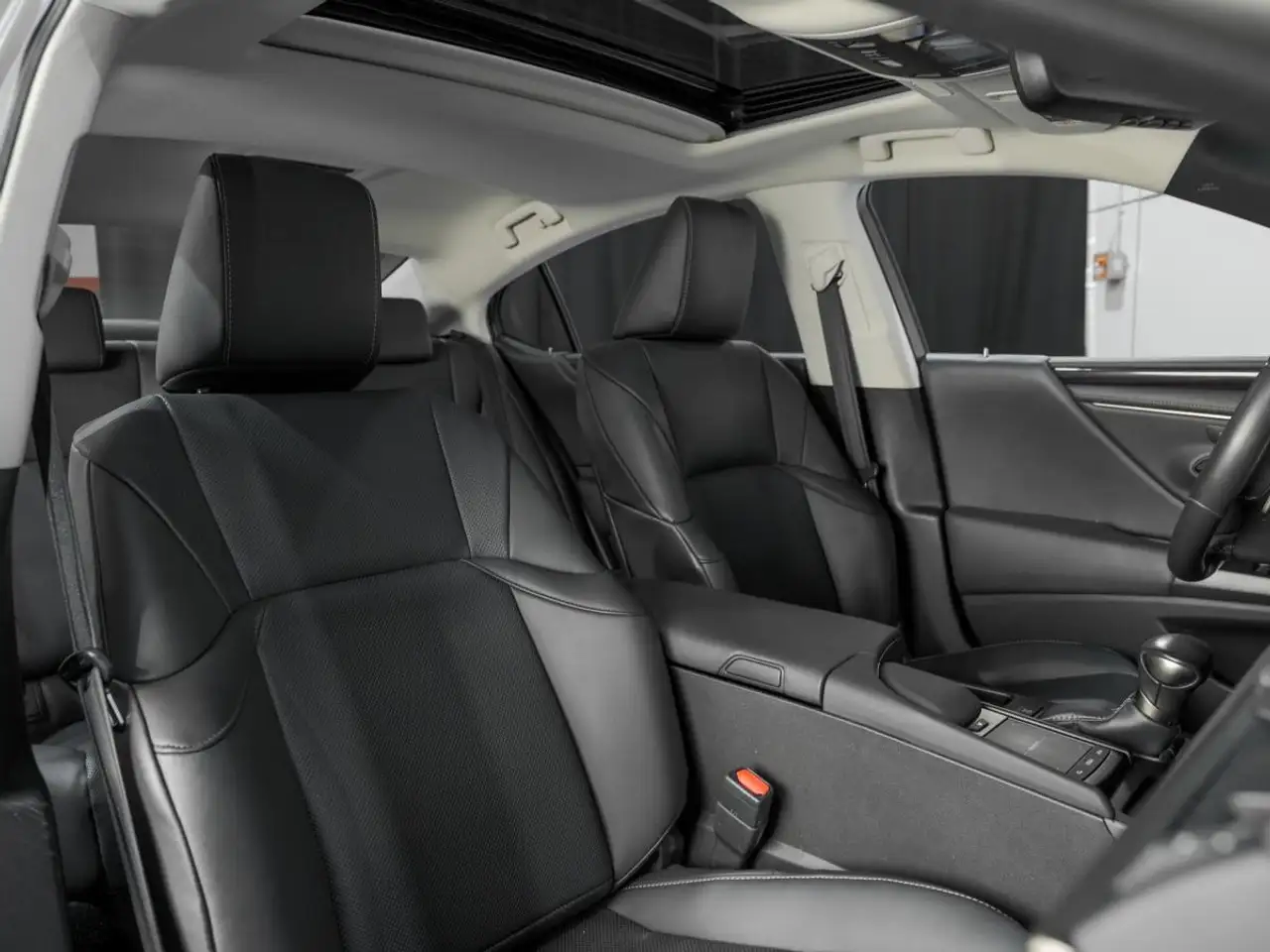 Lexus ES photo Lexus ES