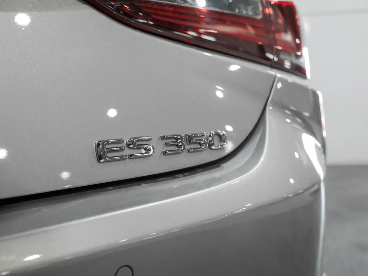 Lexus ES photo Lexus ES