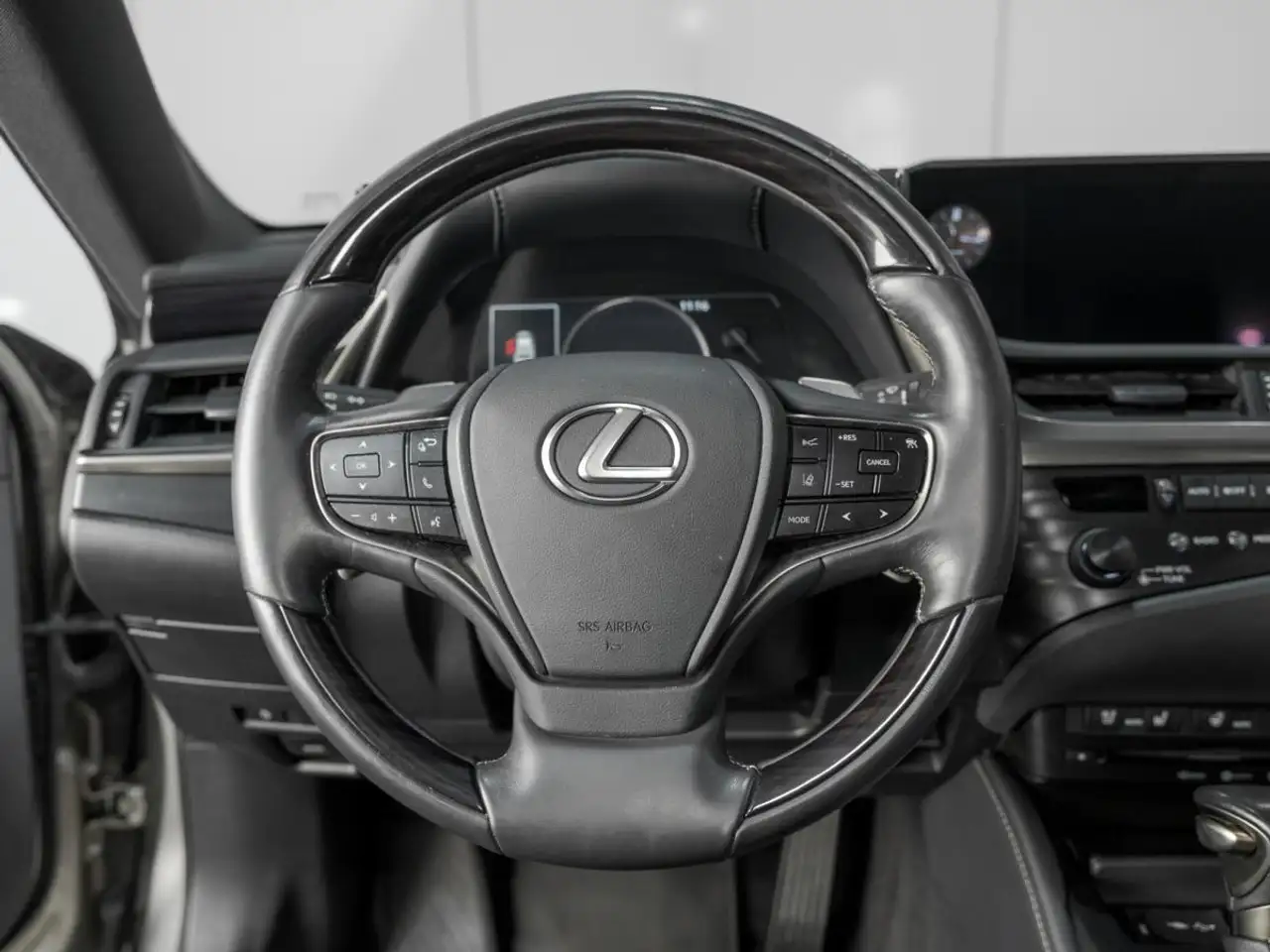 Lexus ES photo Lexus ES