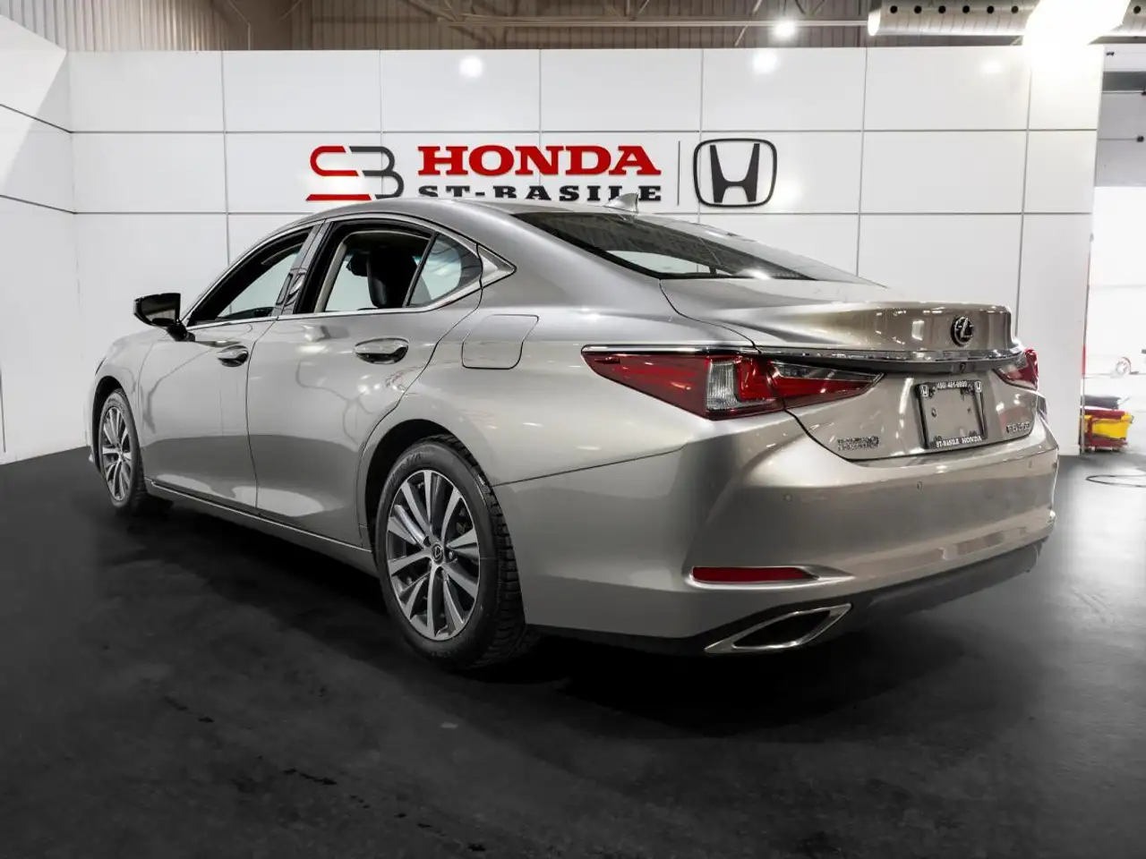 Lexus ES photo Lexus ES