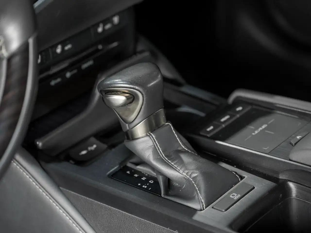 Lexus ES photo Lexus ES