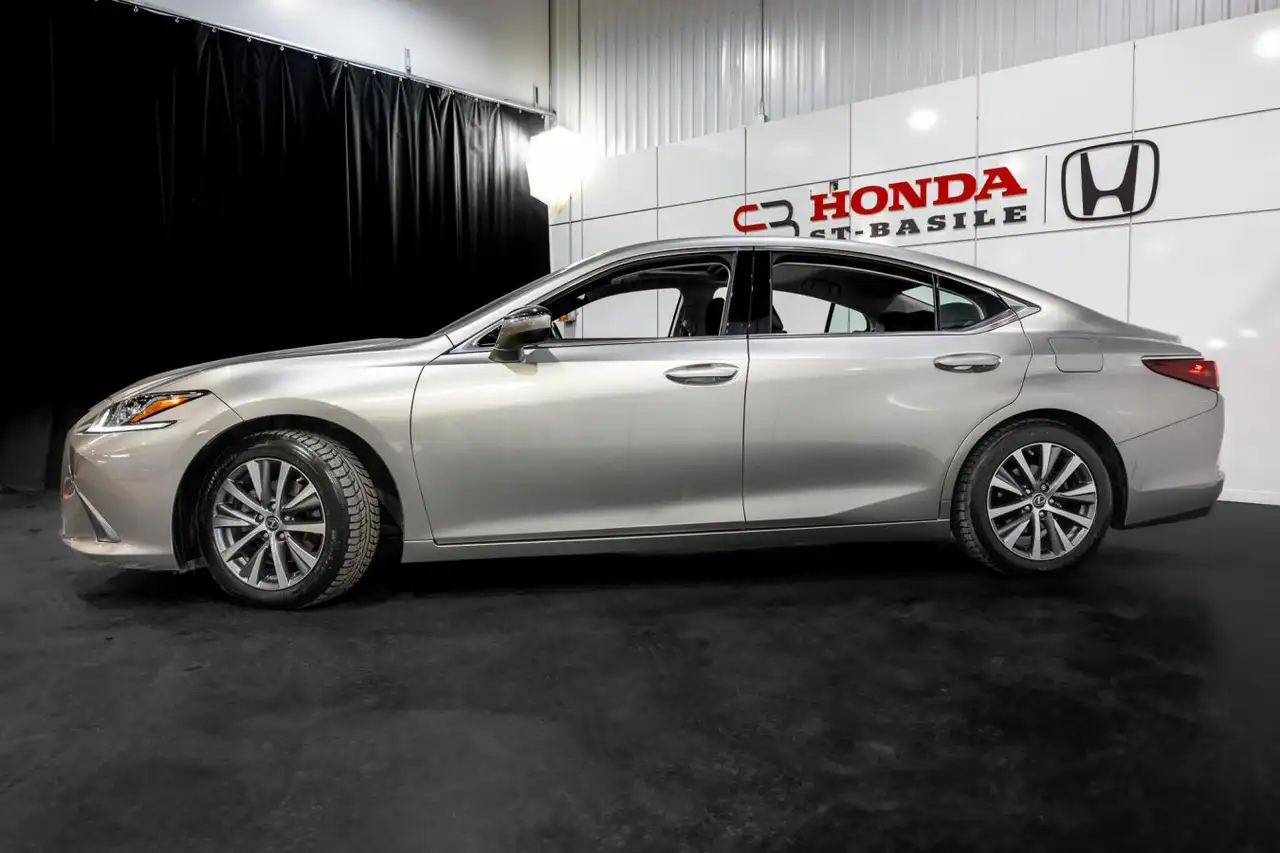 Lexus ES photo Lexus ES
