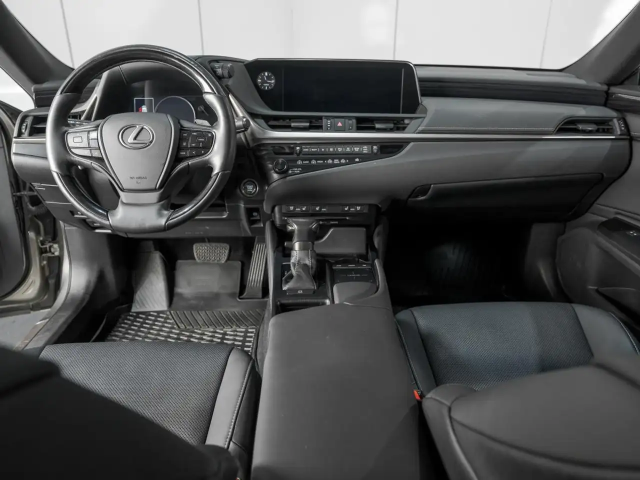 Lexus ES photo Lexus ES