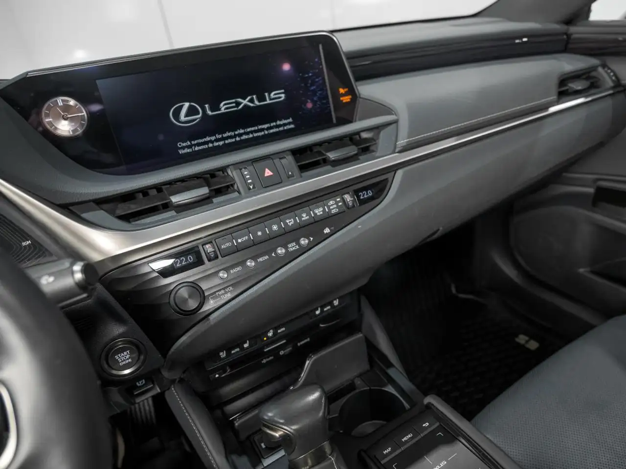 Lexus ES photo Lexus ES