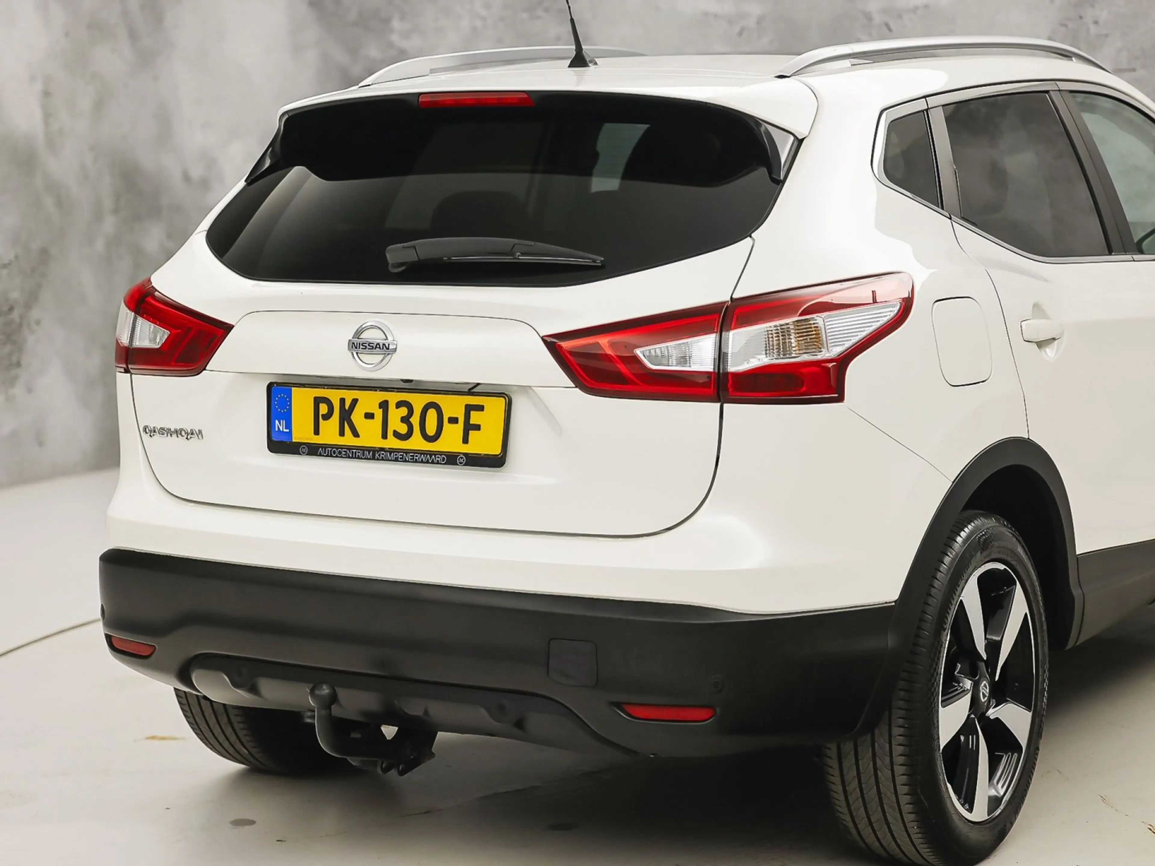 Nissan Qashqai 1.2 N-Connecta (PANORAMADAK, NAVIGATIE, 360 CAMERA — photo 17
