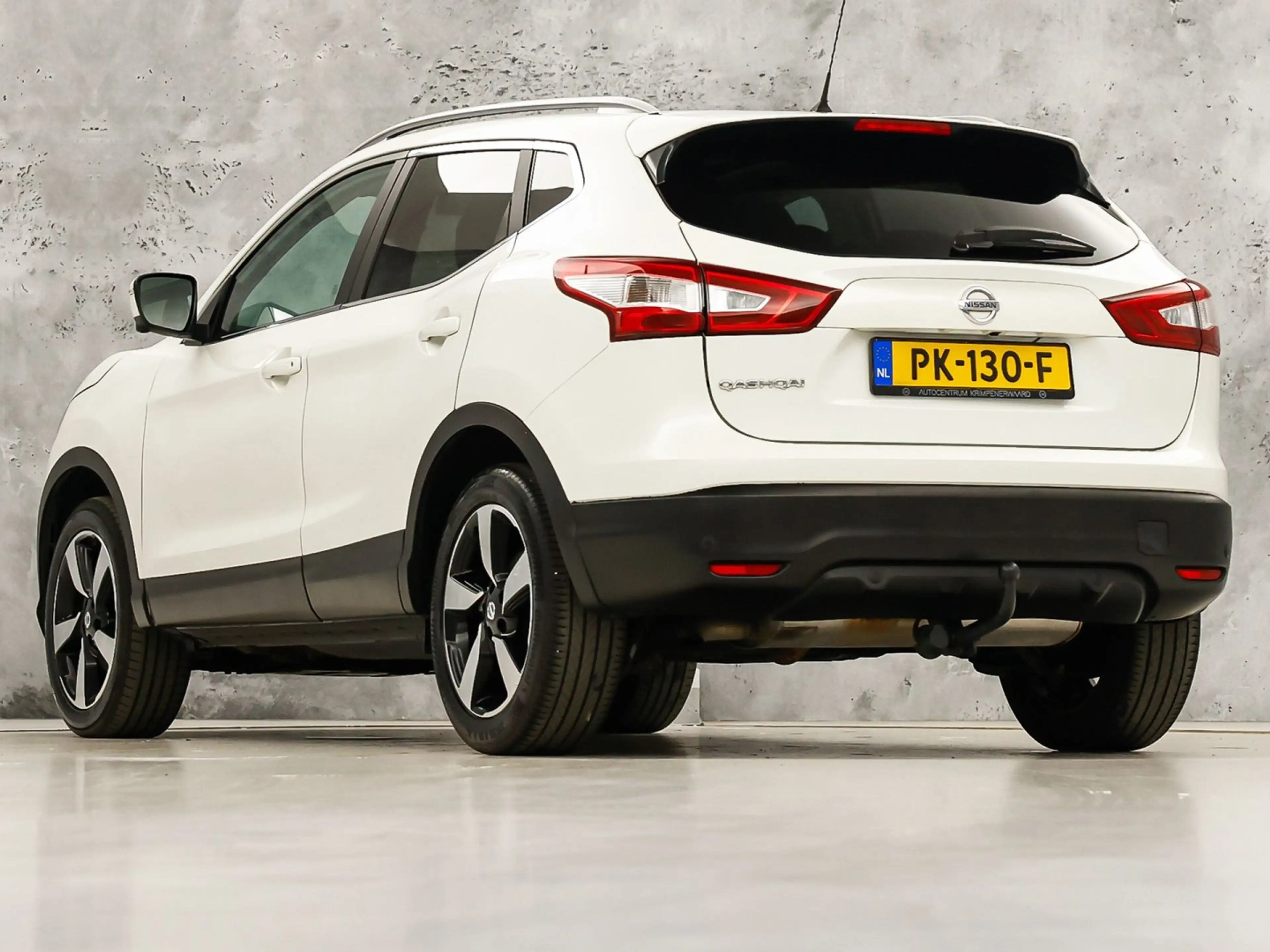 Nissan Qashqai 1.2 N-Connecta (PANORAMADAK, NAVIGATIE, 360 CAMERA — photo 3