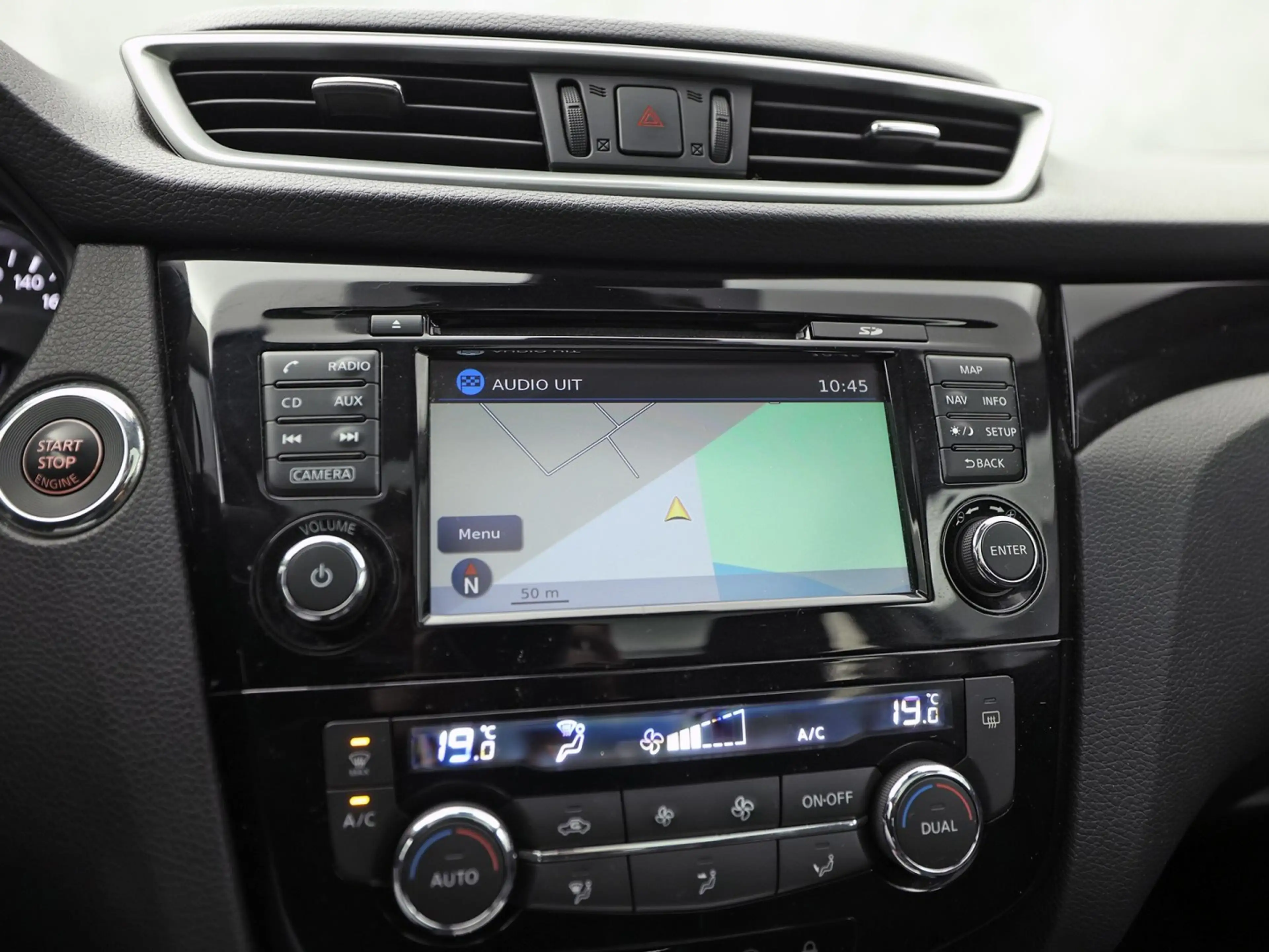 Nissan Qashqai 1.2 N-Connecta (PANORAMADAK, NAVIGATIE, 360 CAMERA — photo 9