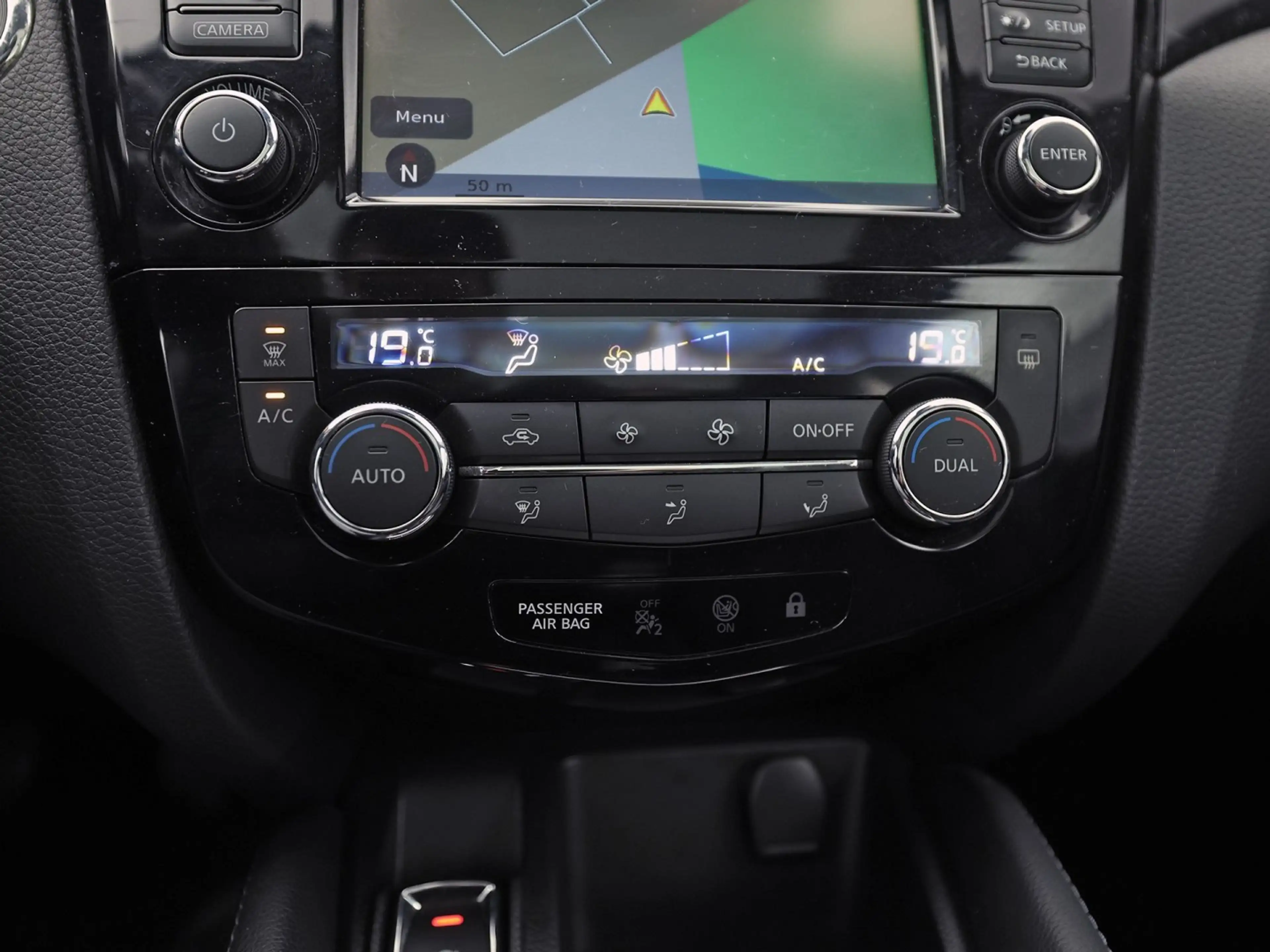 Nissan Qashqai 1.2 N-Connecta (PANORAMADAK, NAVIGATIE, 360 CAMERA — photo 10
