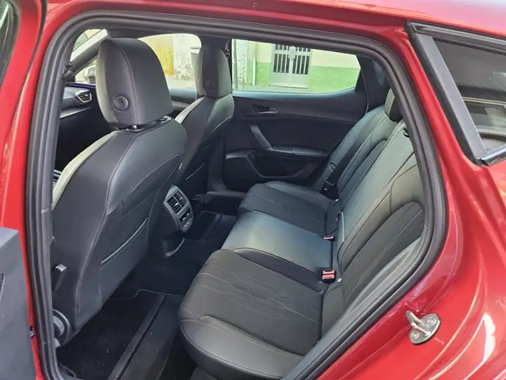 Cupra León 1.5 eTSI DSG 2023, foto 10