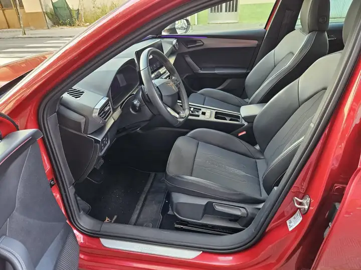 Cupra León 1.5 eTSI DSG 2023, foto 9