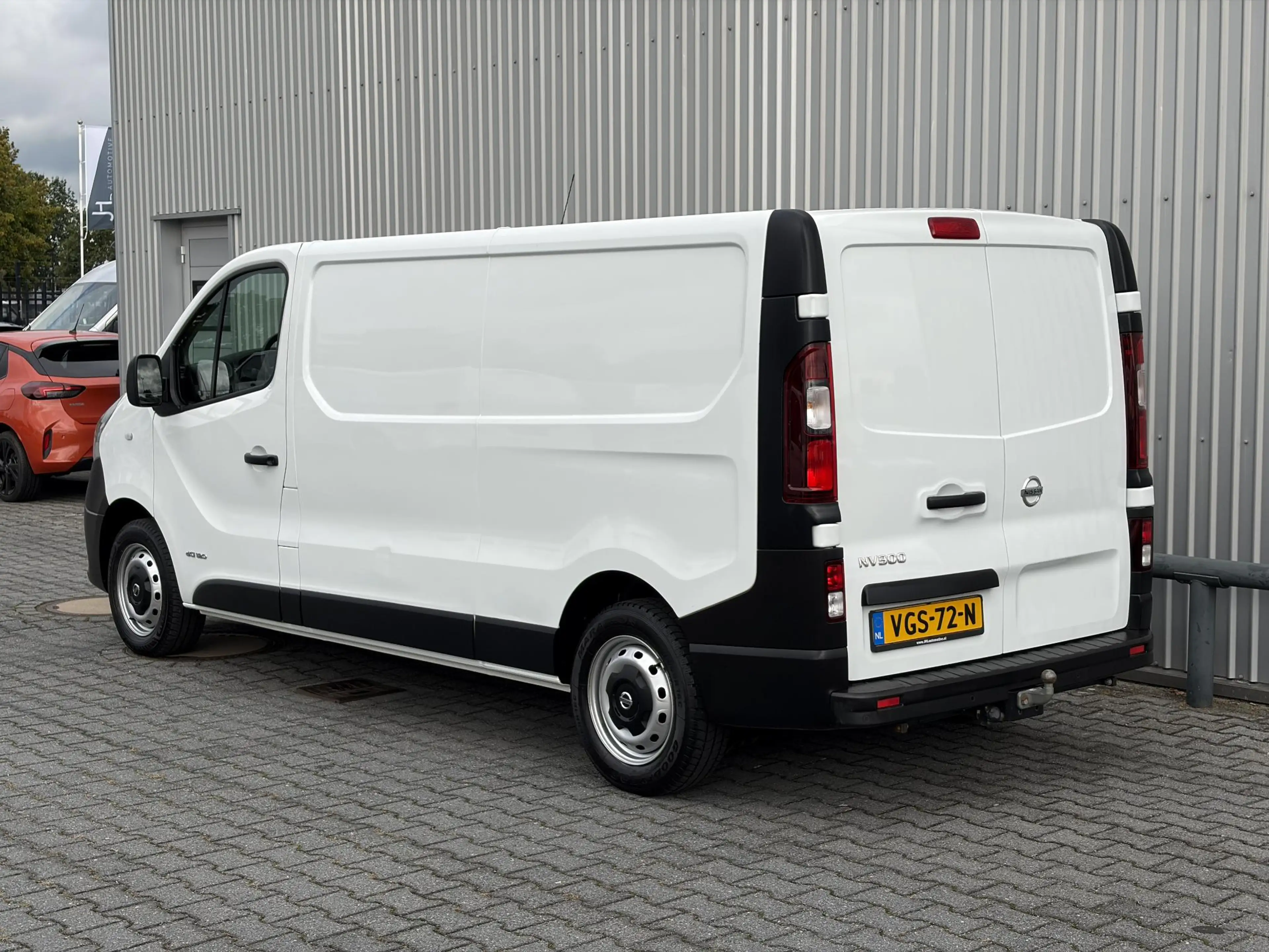 Nissan NV300 1.6 dCi 120 L2H1*MARGE*HAAK*A/C*CRUISE*PDC*TEL* — photo 2