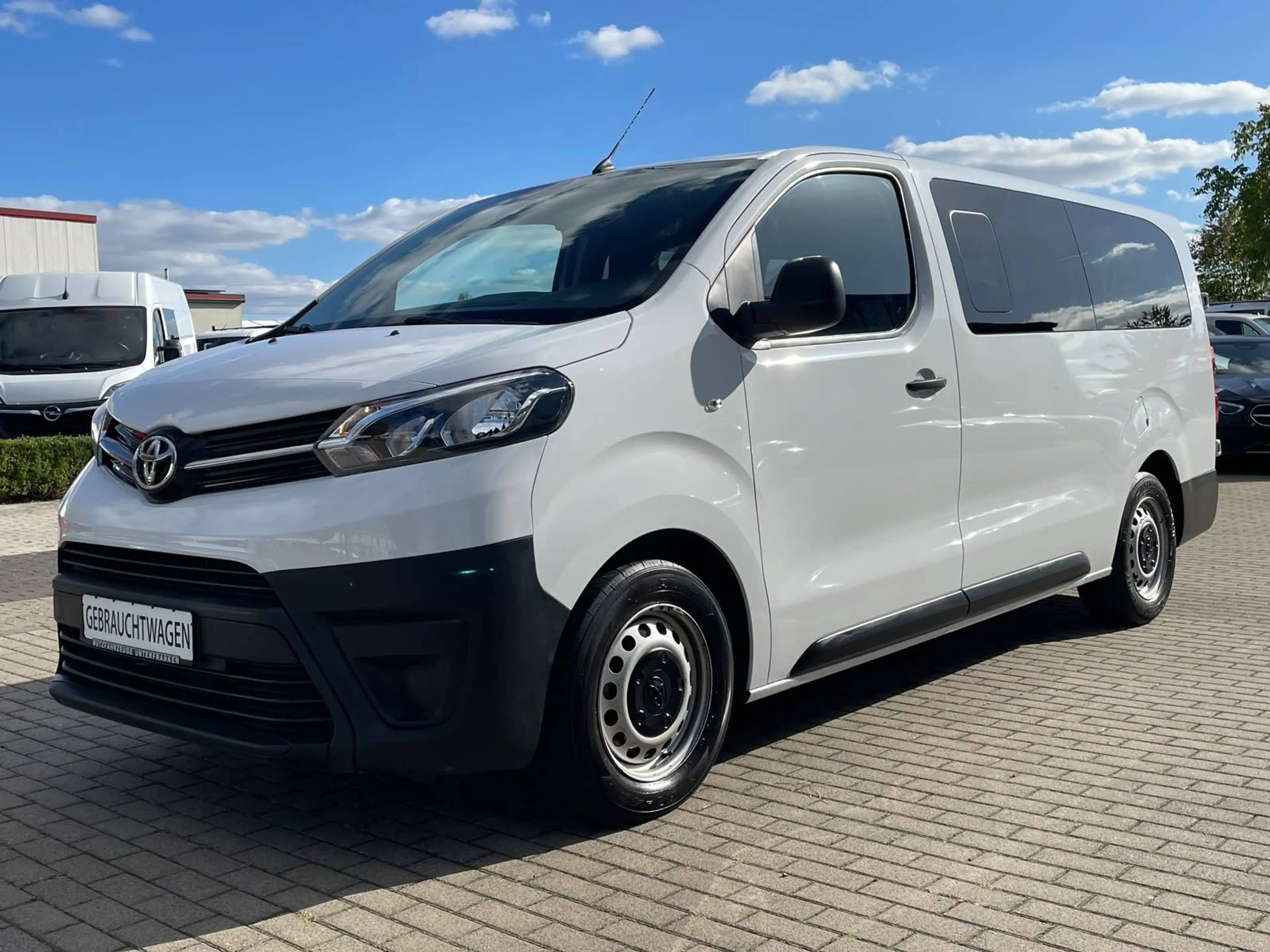 Toyota Proace Kombi L2 LANG/9-SITZER+FLÜGELTÜREN+KLIMA — photo 3