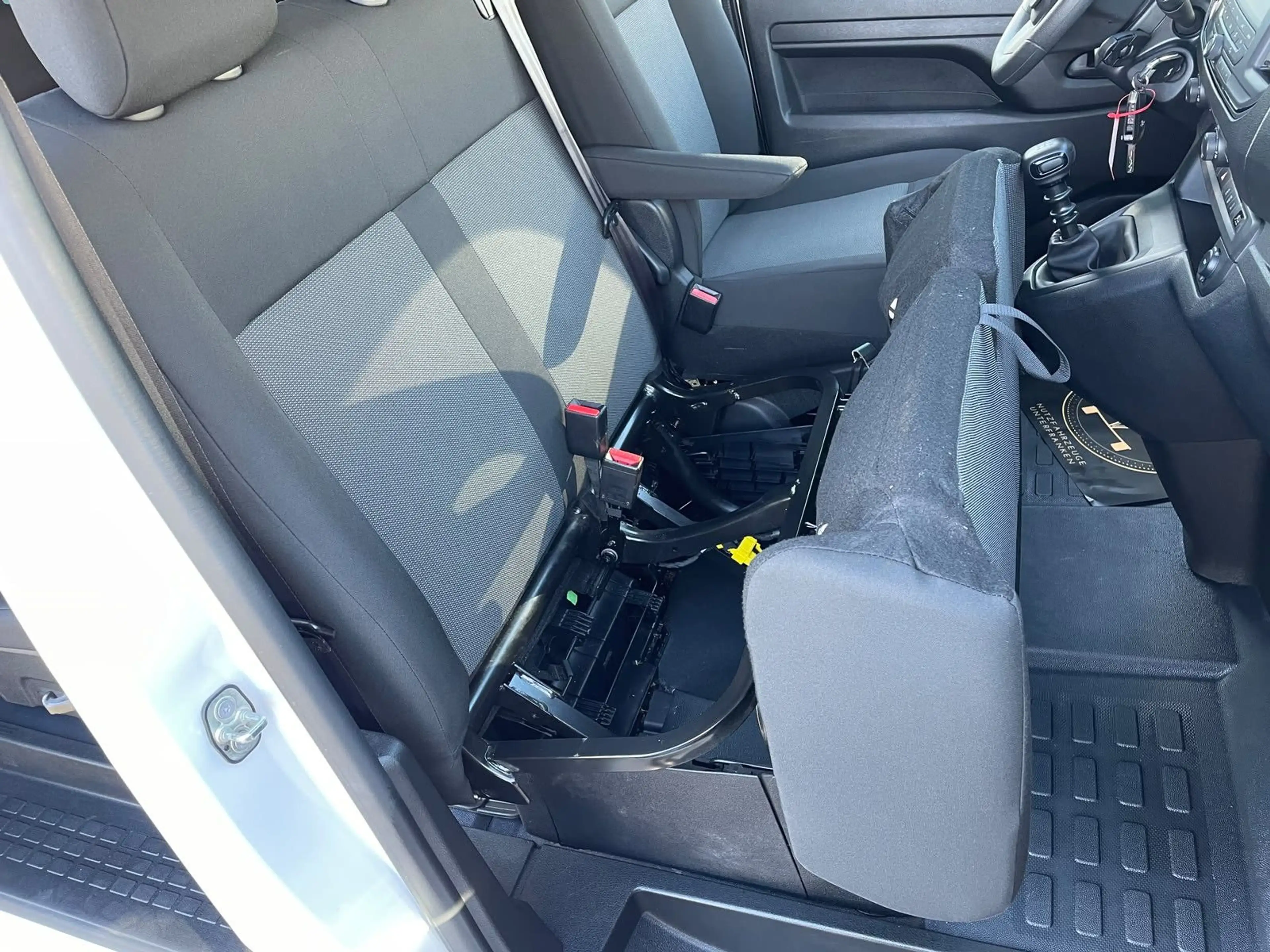 Toyota Proace Kombi L2 LANG/9-SITZER+FLÜGELTÜREN+KLIMA — photo 13
