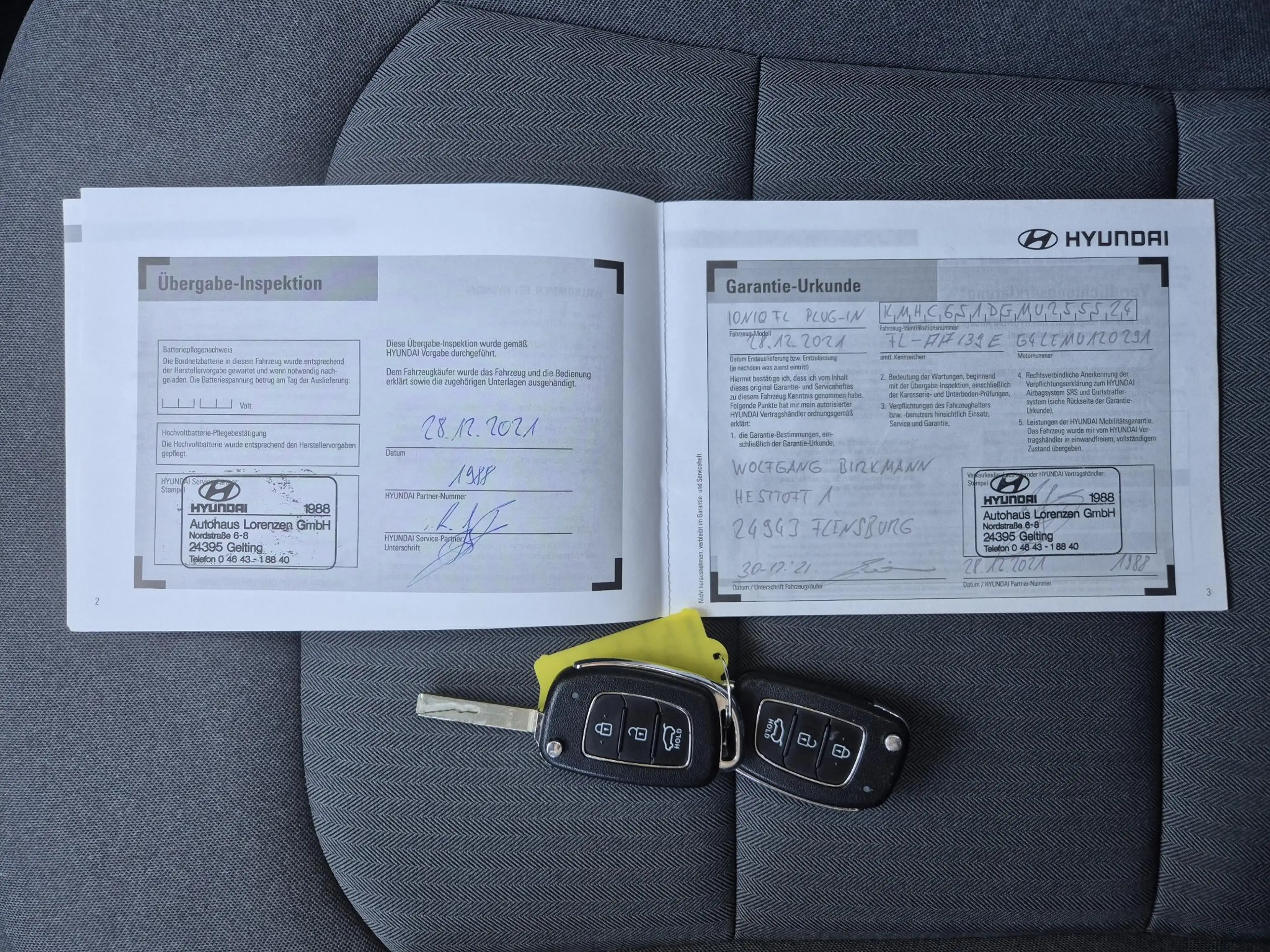 Hyundai IONIQ 1.6 GDi PHEV Comfort / SOH 95.9% / All season band — photo 6