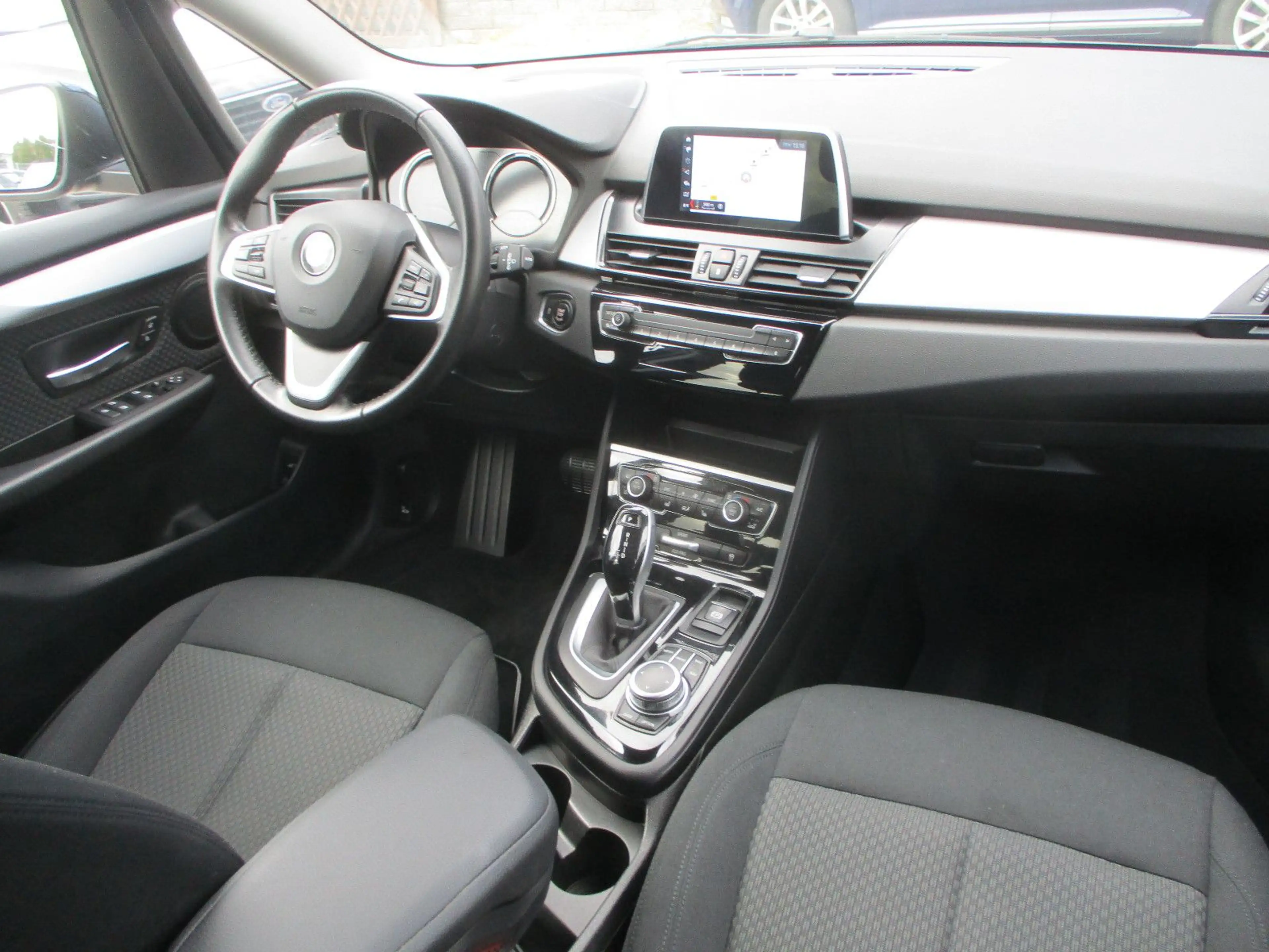BMW 218 d xDrive NAVI LED SITZH TEMPOM PDC — photo 14