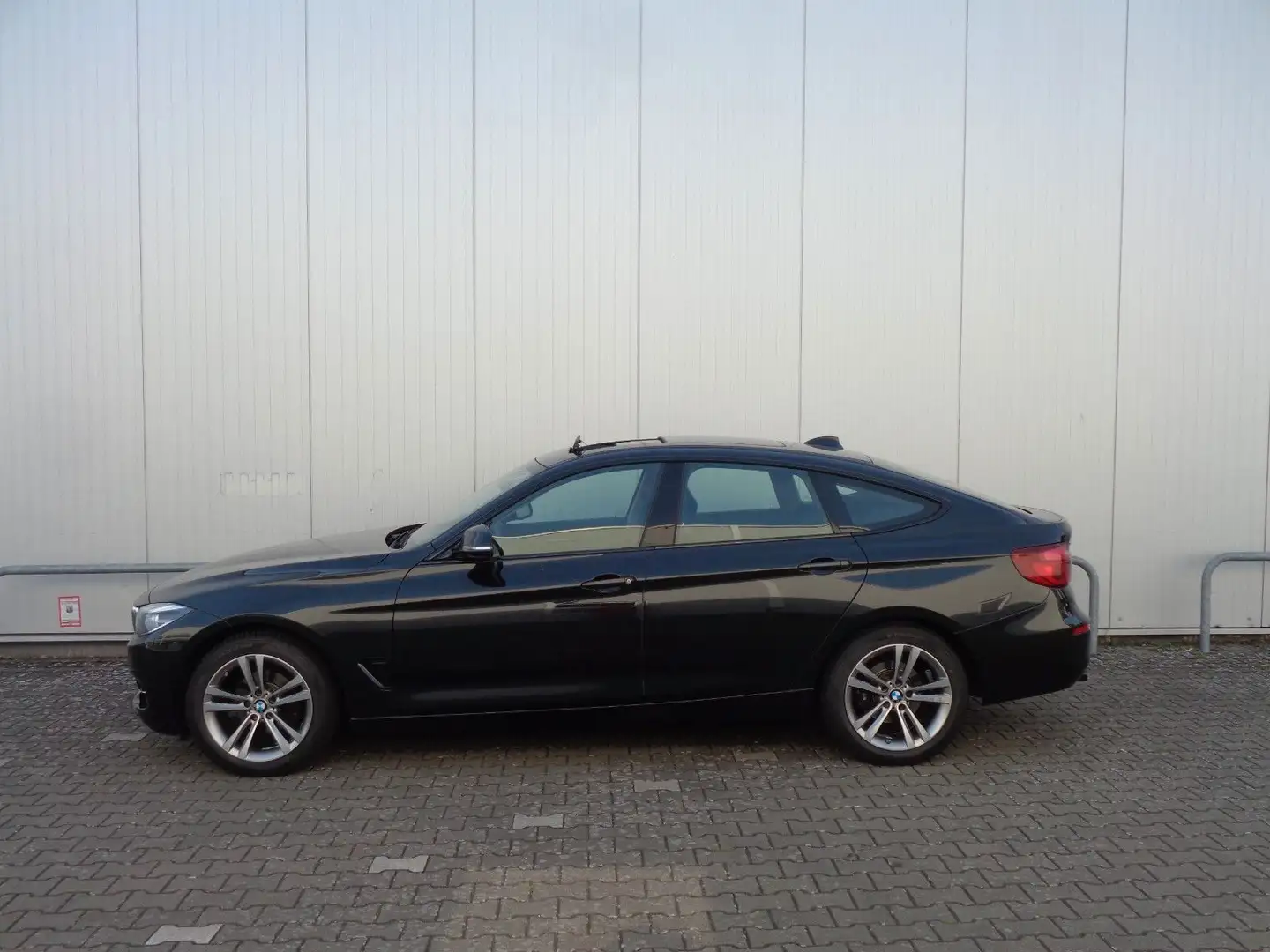 BMW 320 320i GT Sport Line Aut. HUD, Panorama, Kamera Nero - 1