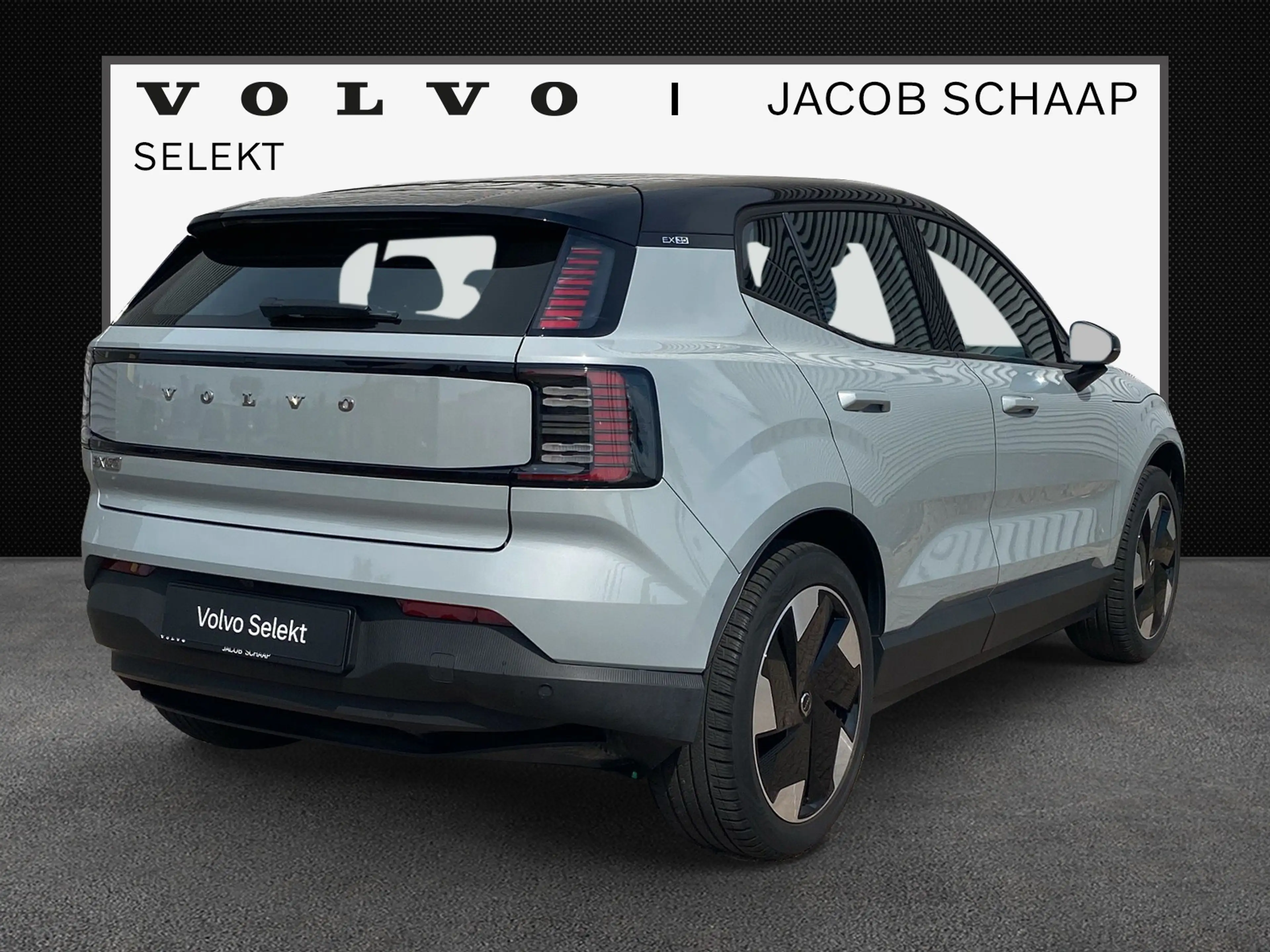 Volvo EX30 Single Motor Extended Range Plus 69 kWh / Trekhaak — photo 2