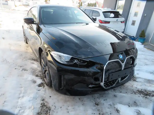 BMW i4 Gran Coupe 35 eDrive alle Airbag zu