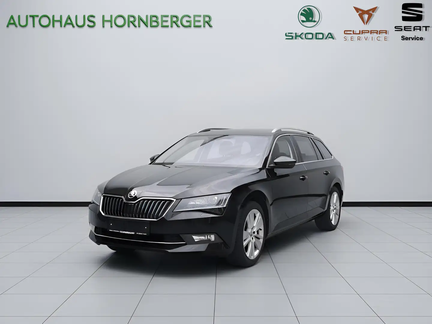 Skoda Superb CombiStyle Navi Memory 18"LM Tempomat Virt.Pedal Noir - 1