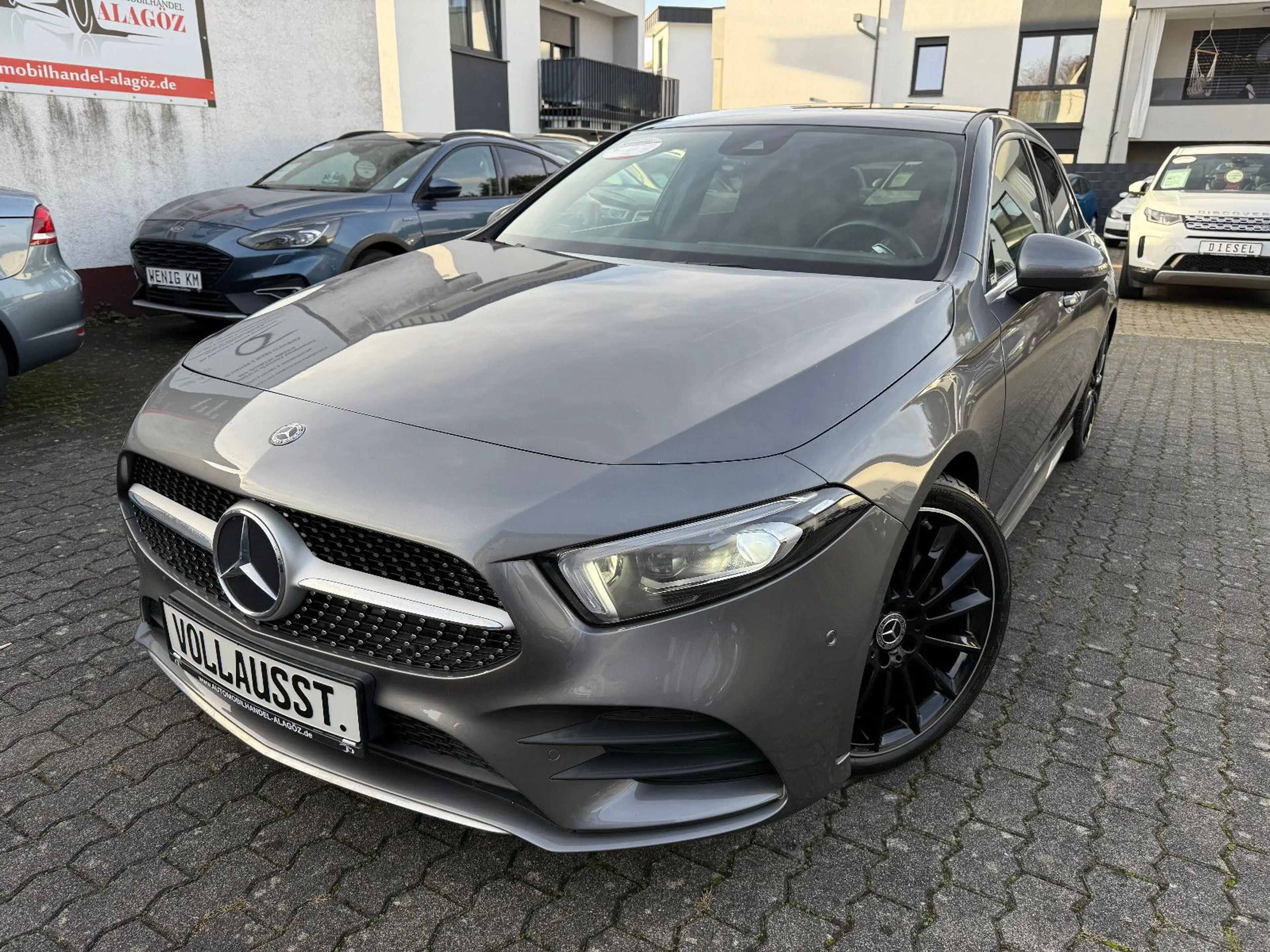 Mercedes-Benz A 250 A250 4-MATIC AMG-LINE LEDER PANO KAMERA LED NAVI