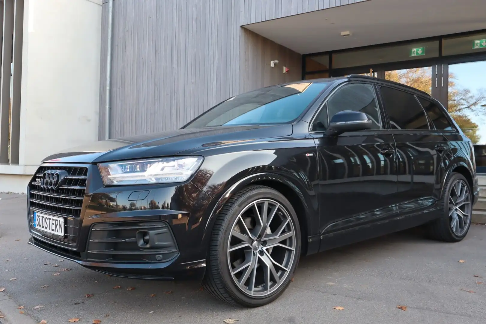 Audi Q7 3.0 TDI quattro S-Line Ahk Navi 22 Zoll Rfk Nero - 1