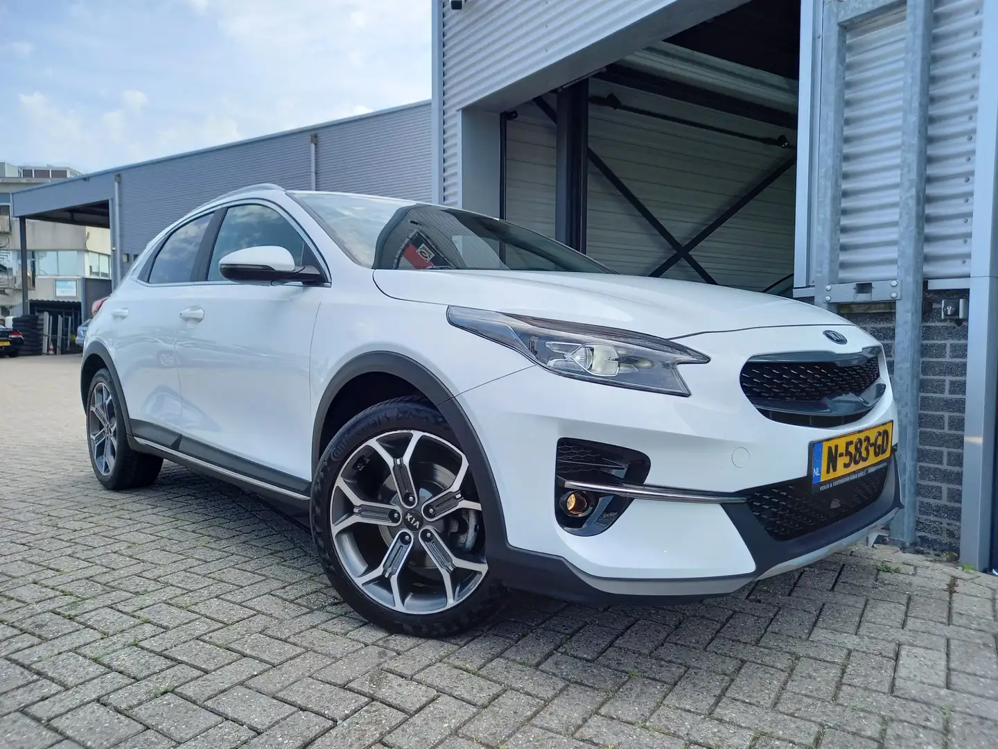Kia XCeed 1.0 T-GDi DynamicPlusLine - 1 EIGENAAR - NL AUTO - Blanco - 2
