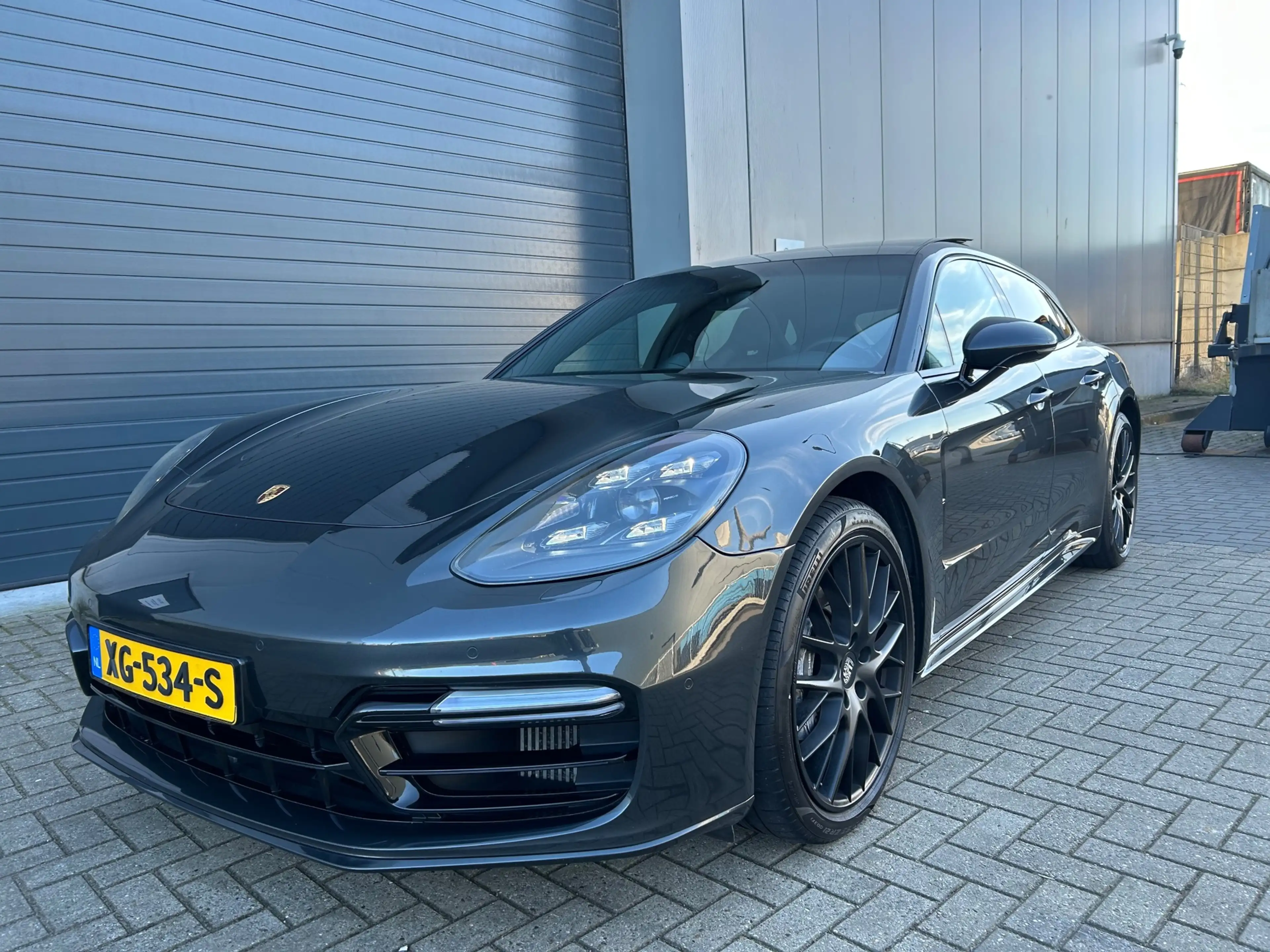 Porsche Panamera Sport Turismo 2.9 4 E-Hybrid 2019 — photo 2