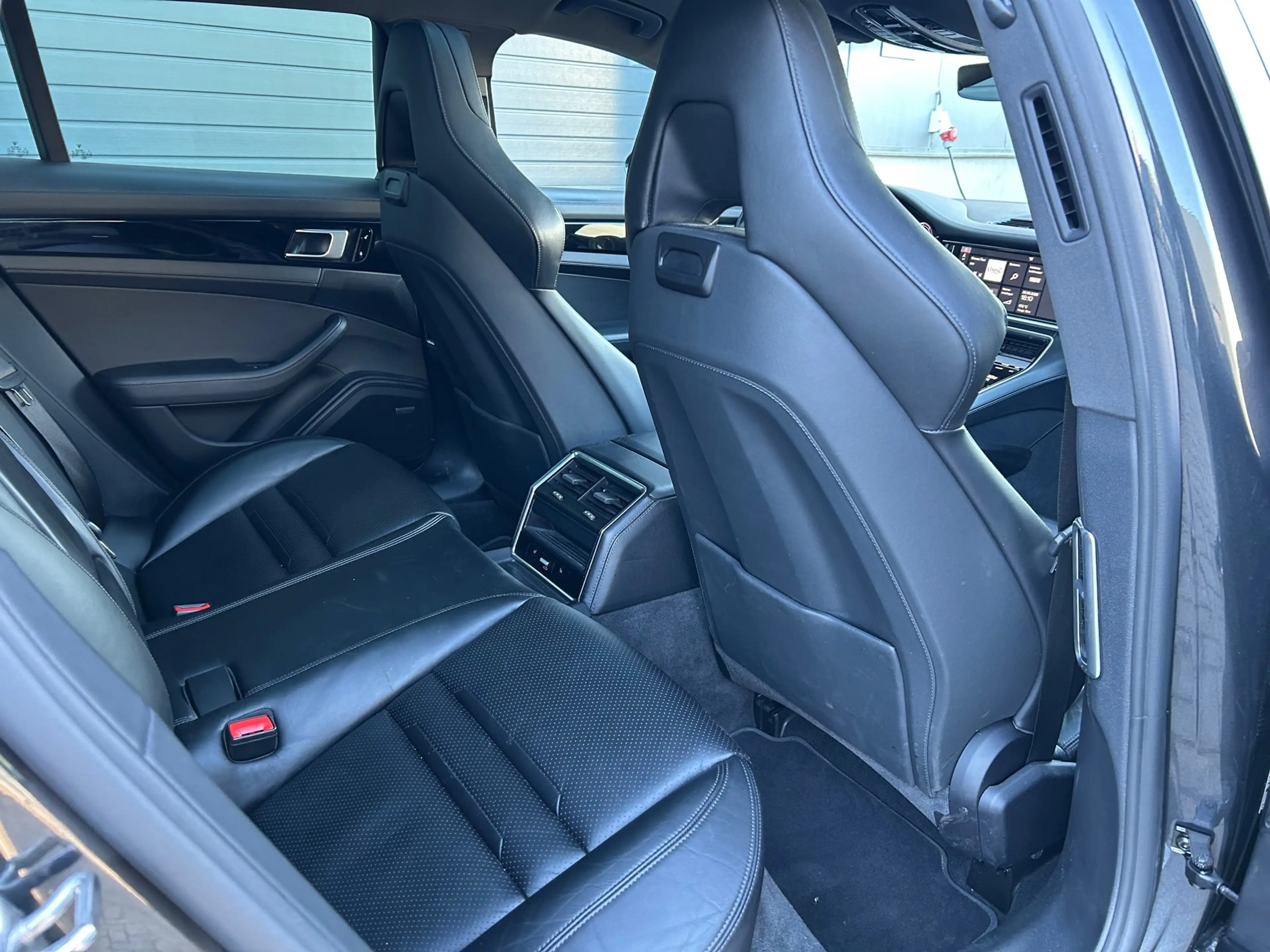 Porsche Panamera Sport Turismo 2.9 4 E-Hybrid 2019 — photo 13