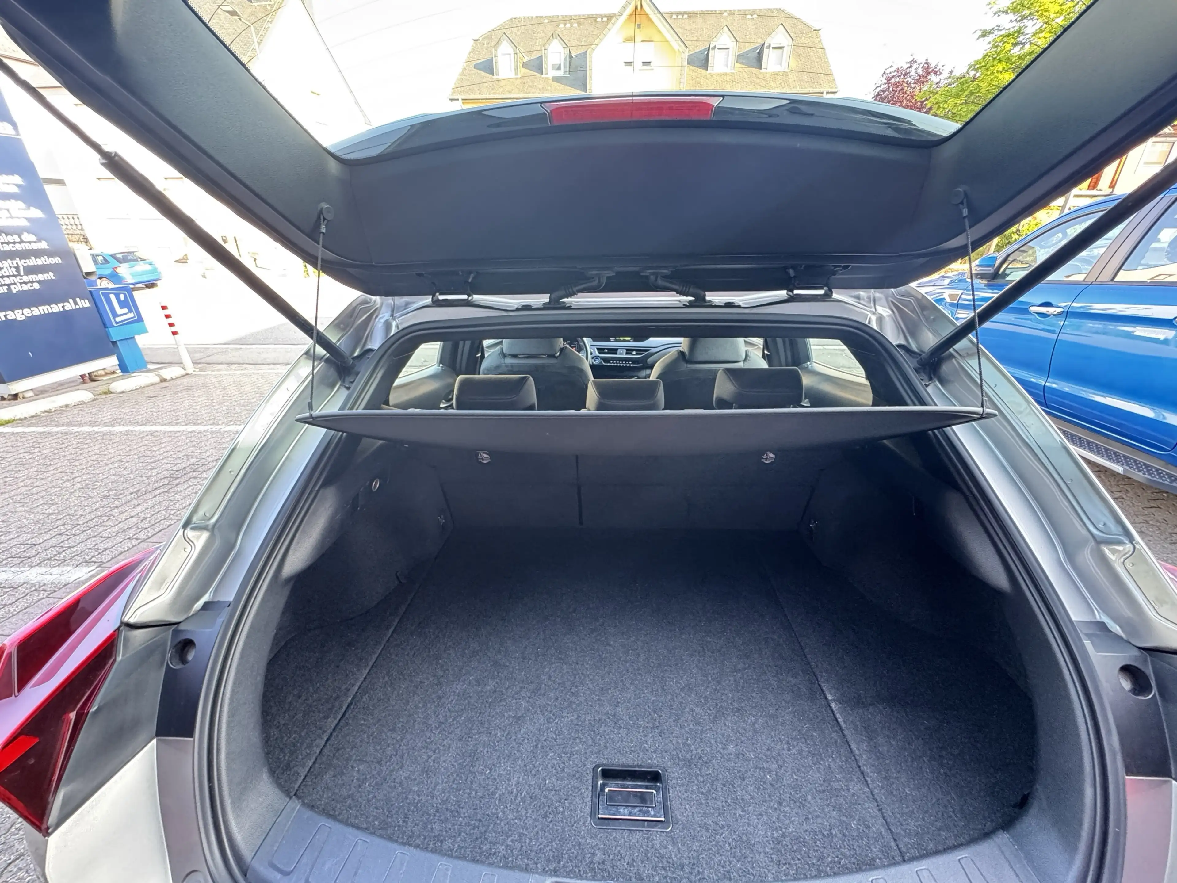 Lexus UX 250h LAUNCH EDITION BI-LED NAVI KEY- LESS — photo 9