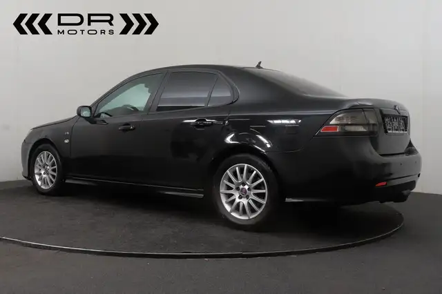 Saab 9-3 view 3