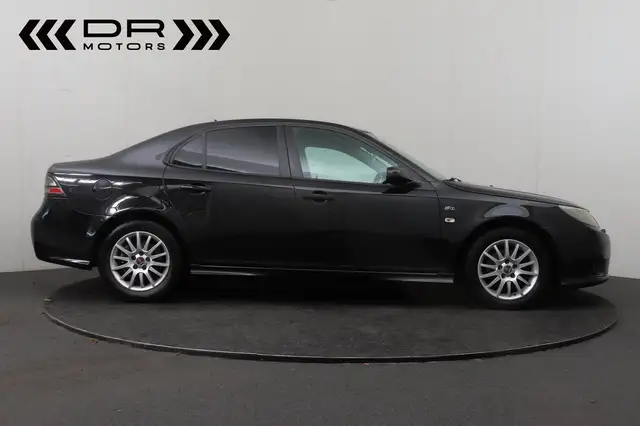 Saab 9-3 view 7