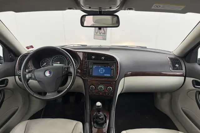 Saab 9-3 view 12