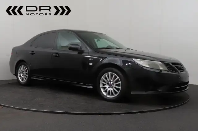 Saab 9-3 view 2