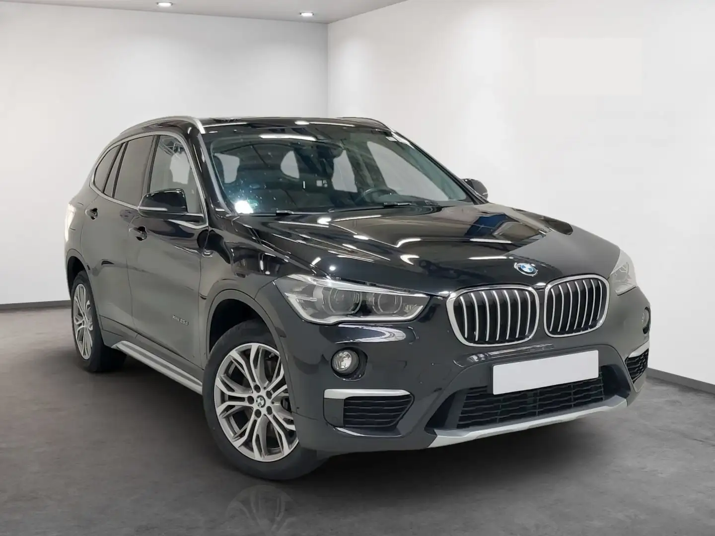 BMW X1 xDrive 25 d xLine PANO H/K HuD ACC Navi+ DCC Keyle Noir - 1