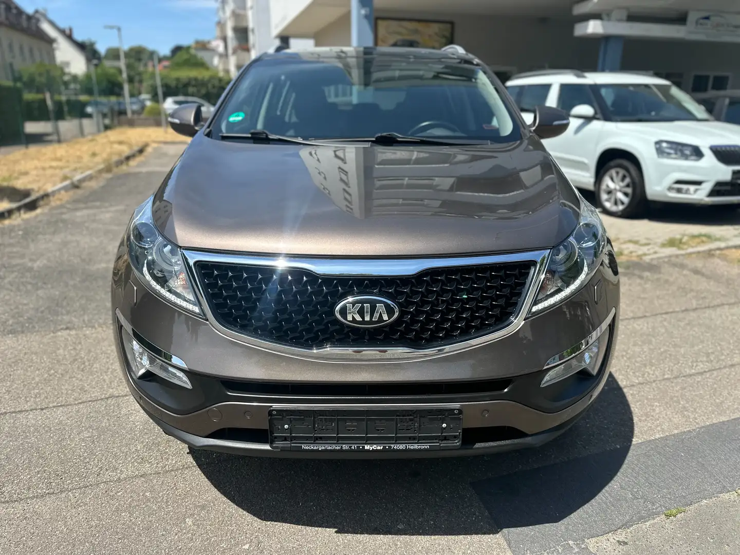 Kia Sportage Spirit 4WD Automatik Leder Panorama Navigation Beige - 2