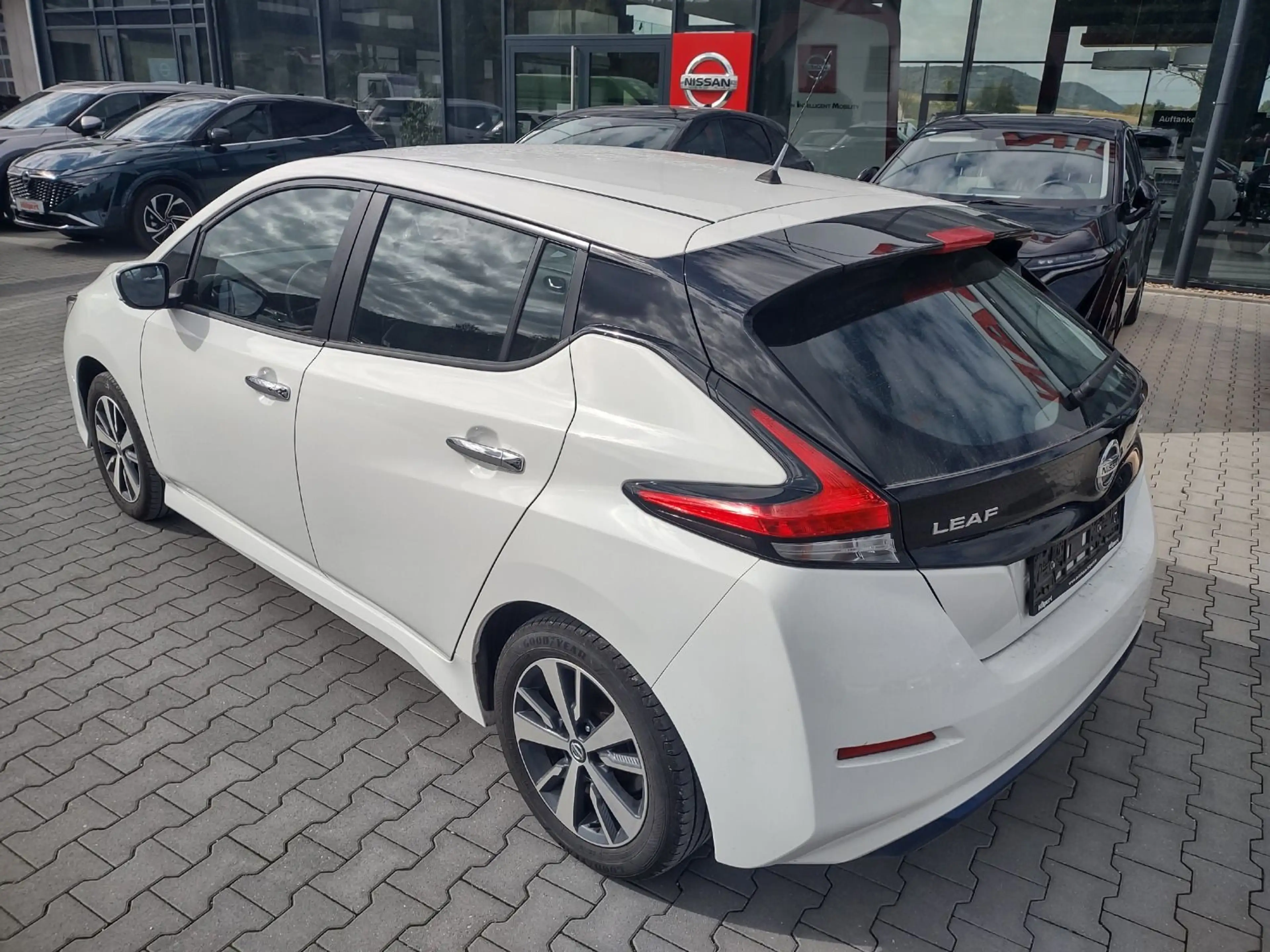 Nissan Leaf Acenta 40kW Winter-Paket / Kamera /  Winter — photo 8